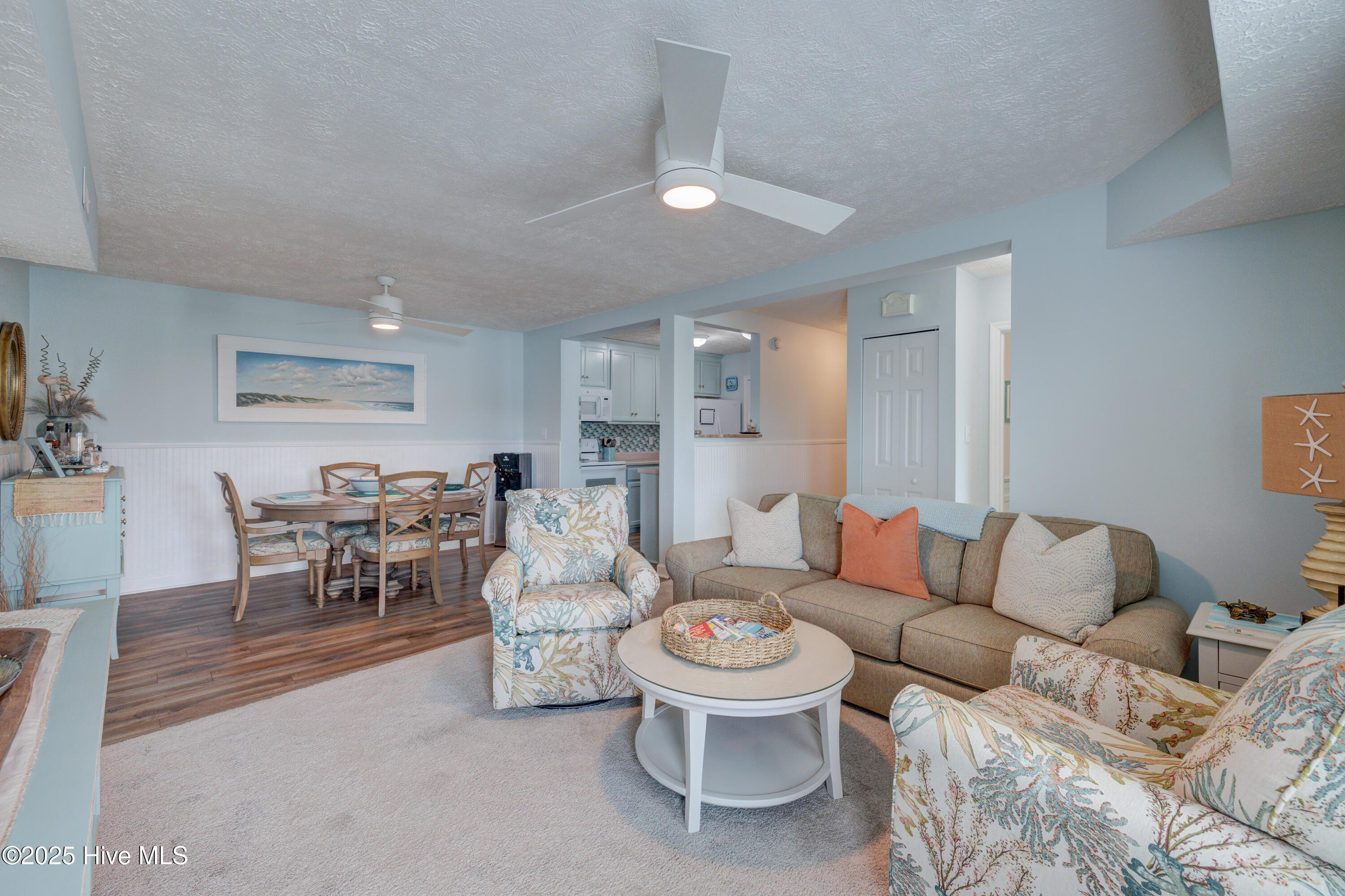 100498855 | Photo 14