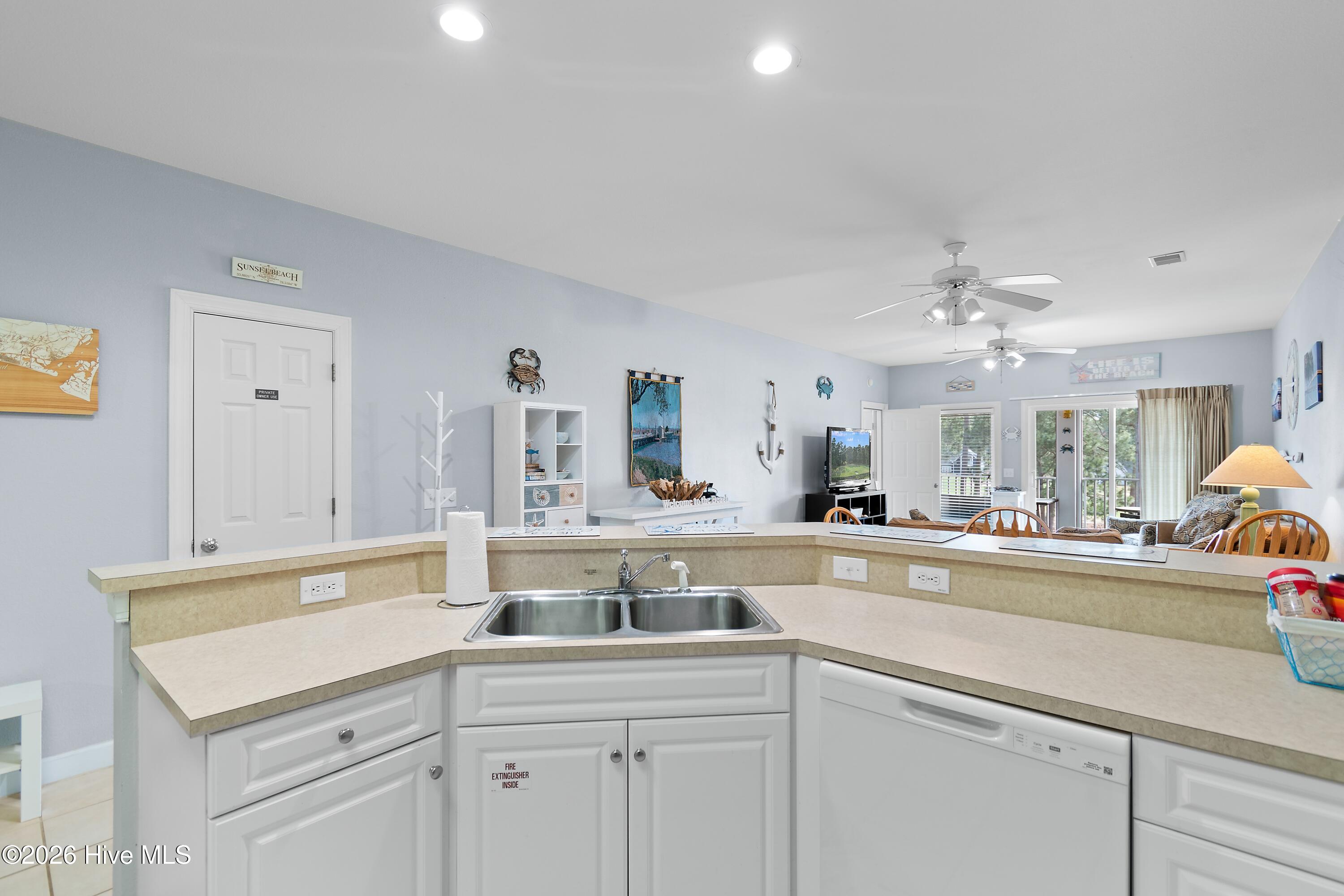 100562819 | Photo 11