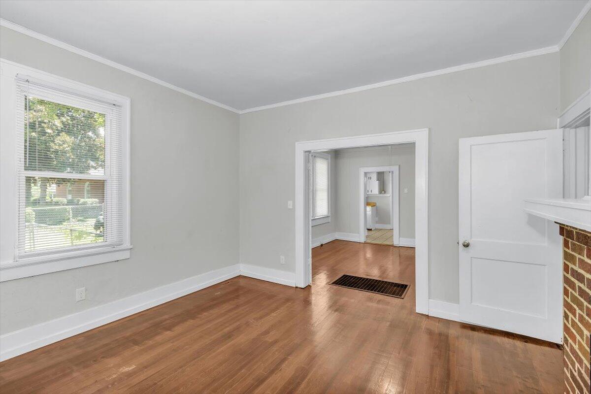 17-1926 A Howard Ave-2