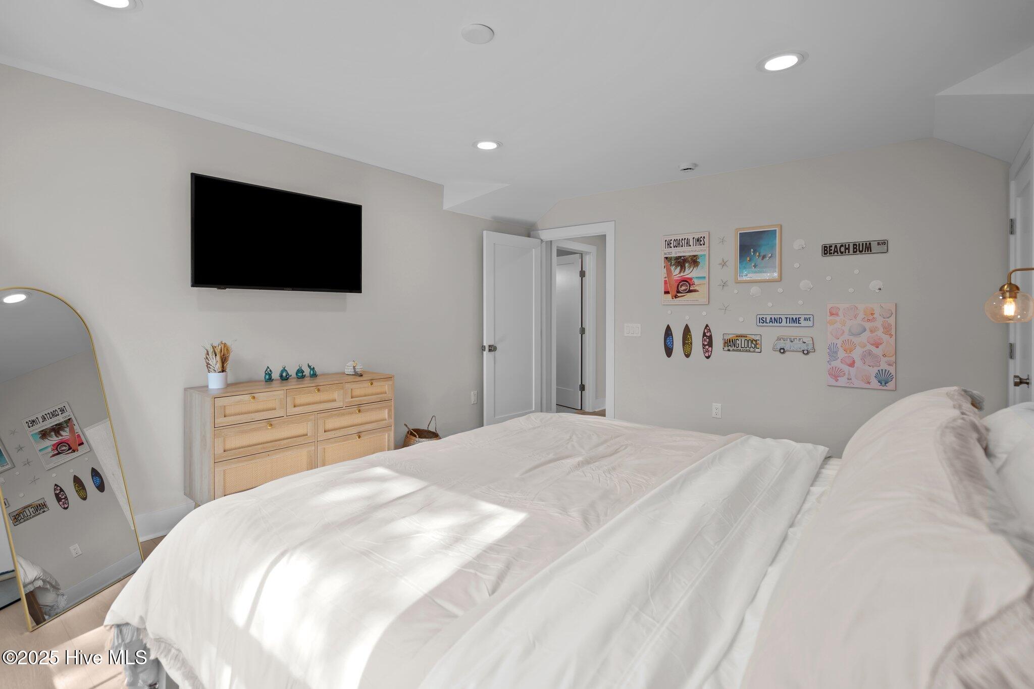 100519500 | Photo 40