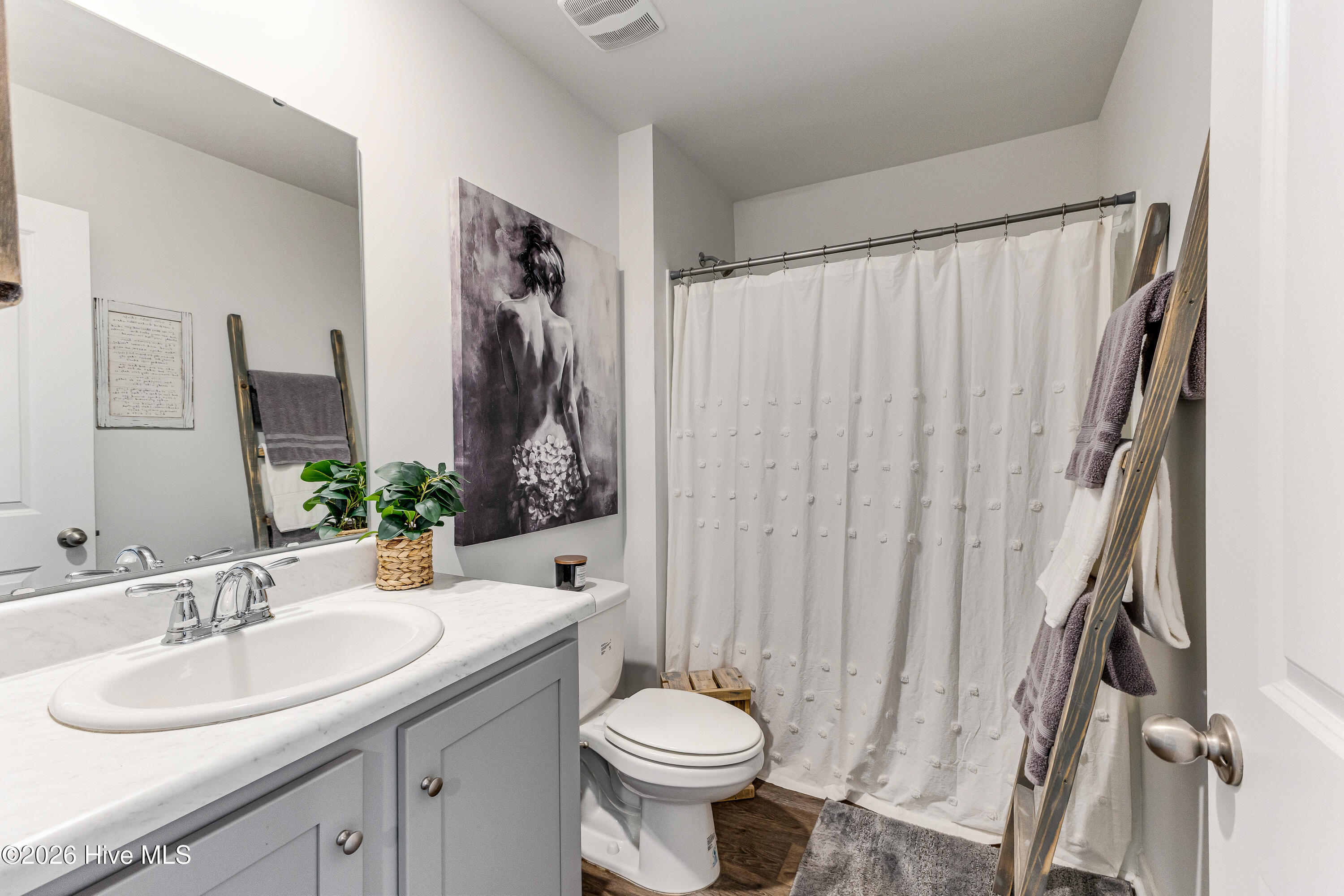 100559432 | Photo 25