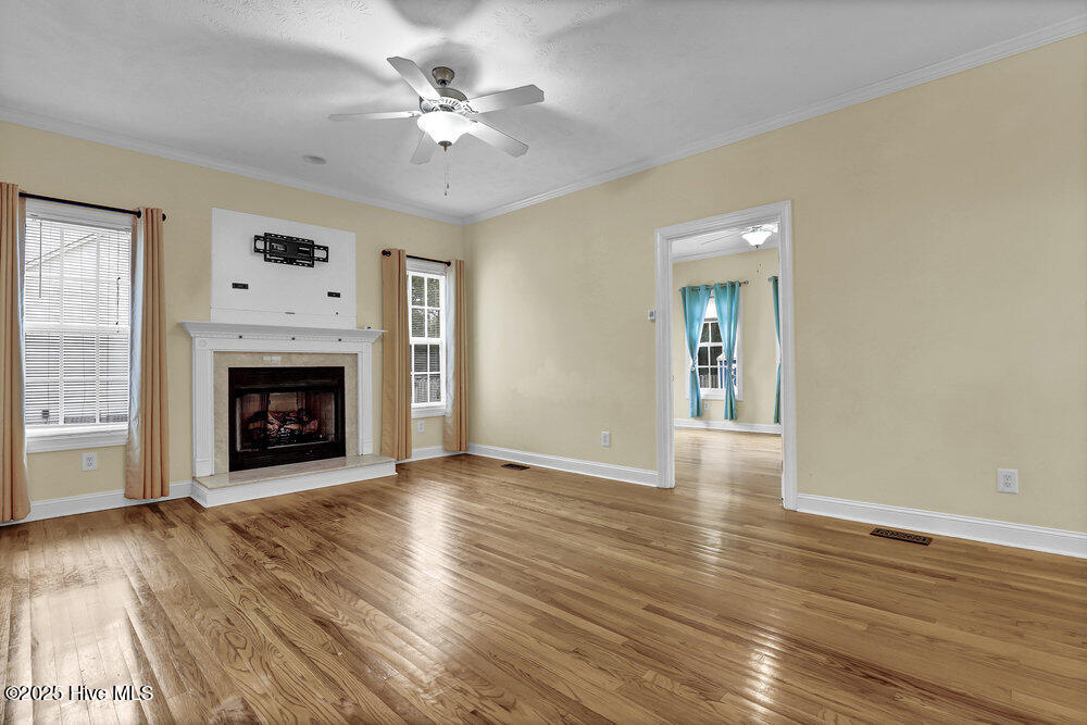 100550856 | Photo 17