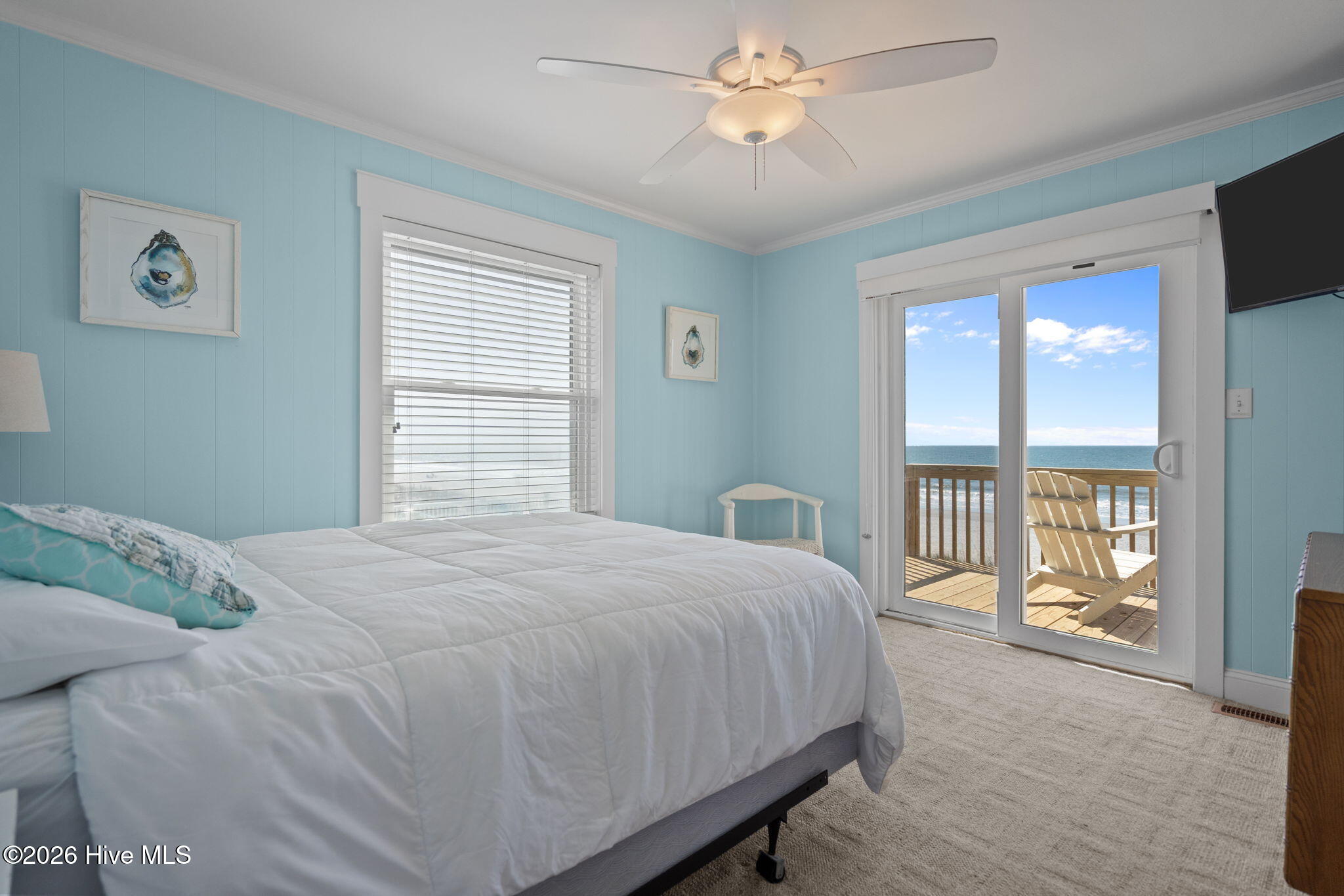 100568045 | Photo 30