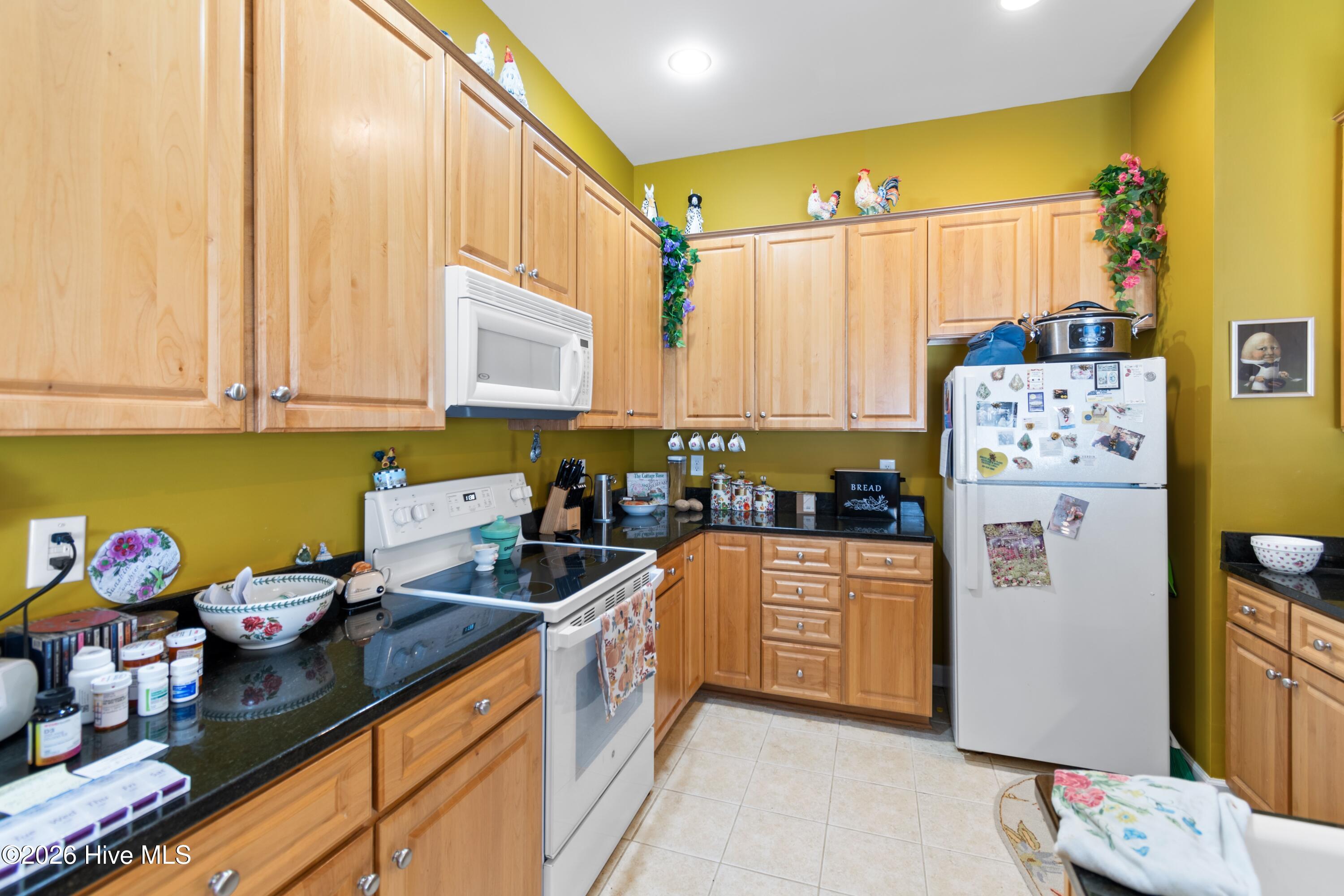 100560403 | Photo 14