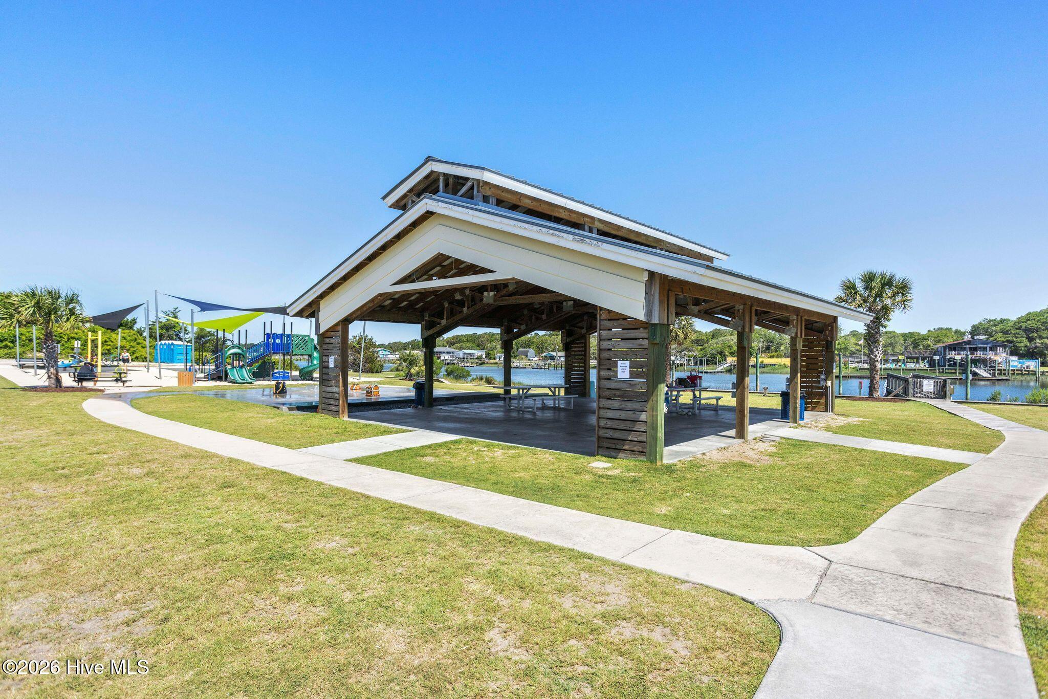 100560126 | Photo 46