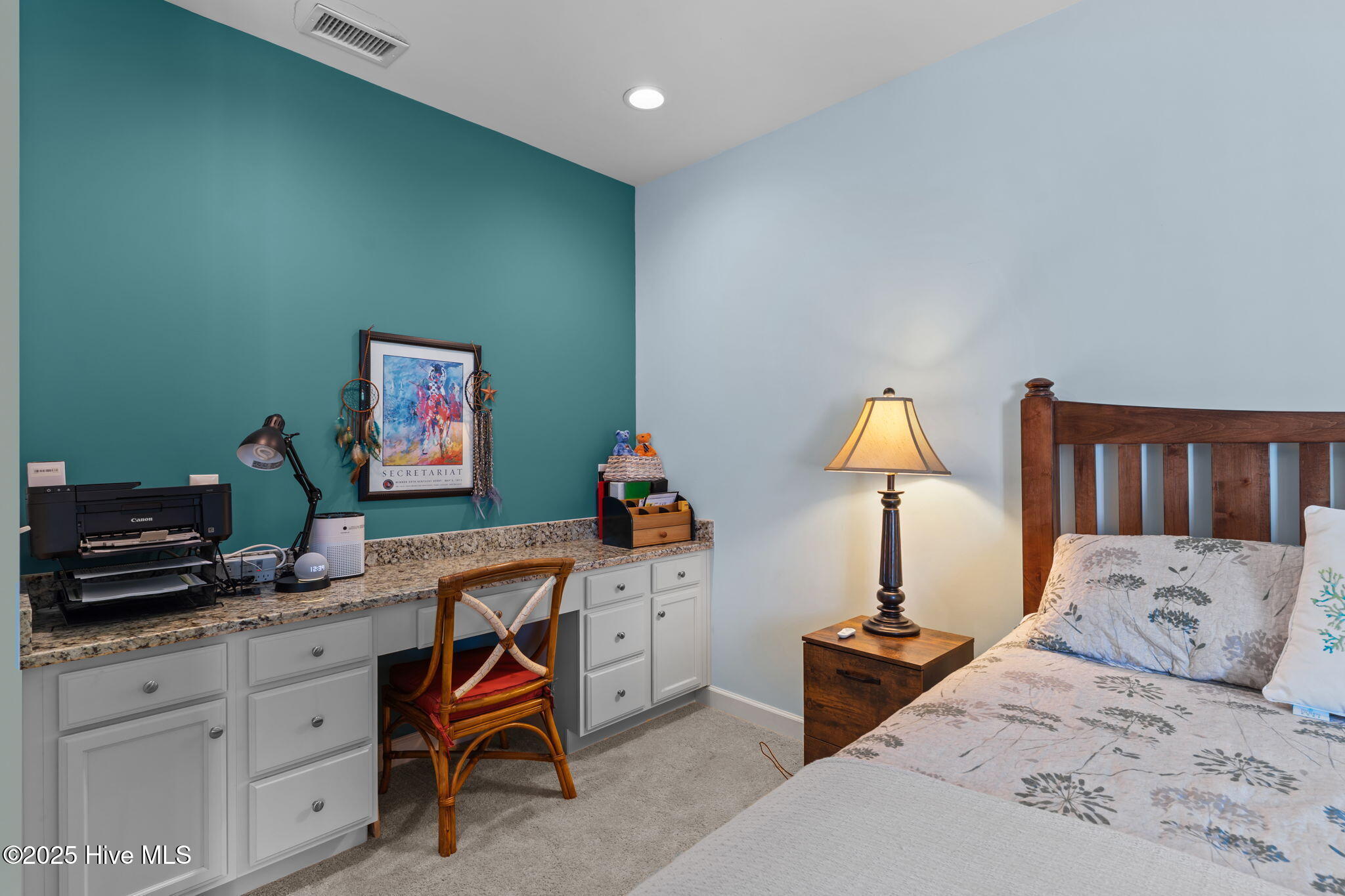 100540381 | Photo 29