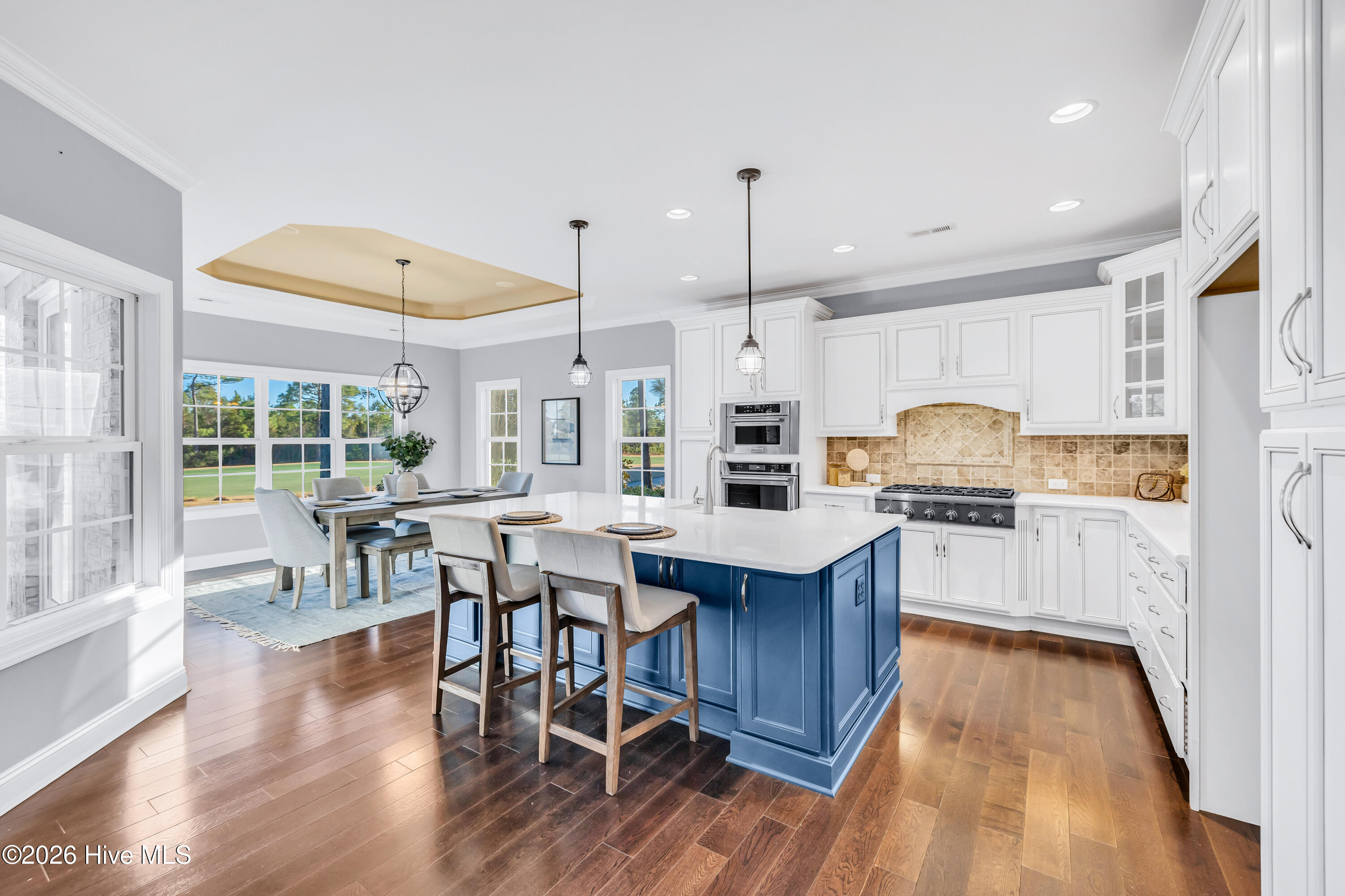 100550205 | Photo 13