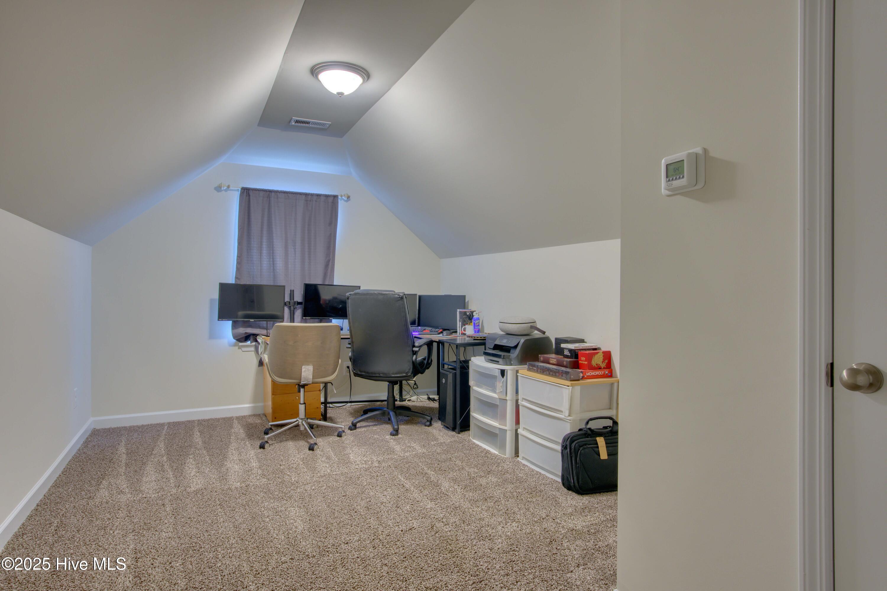 100544768 | Photo 21