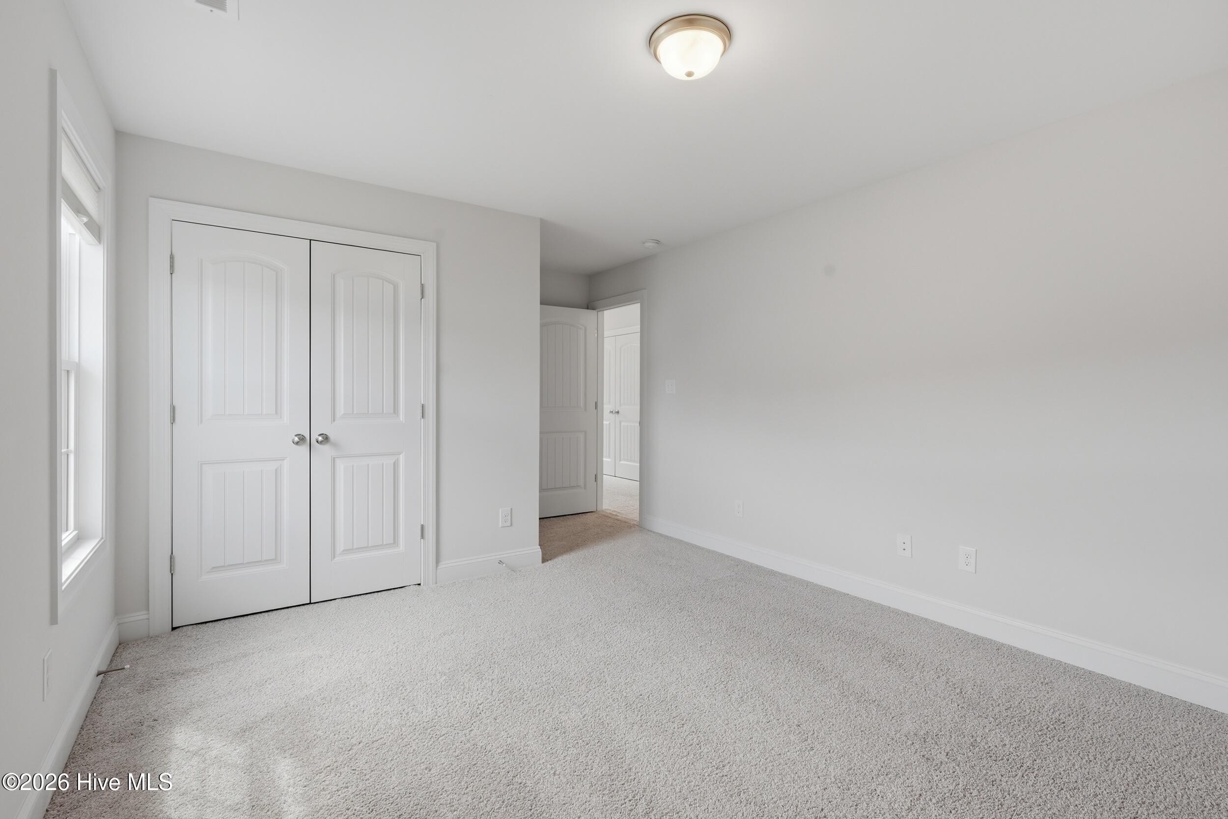 100559479 | Photo 35