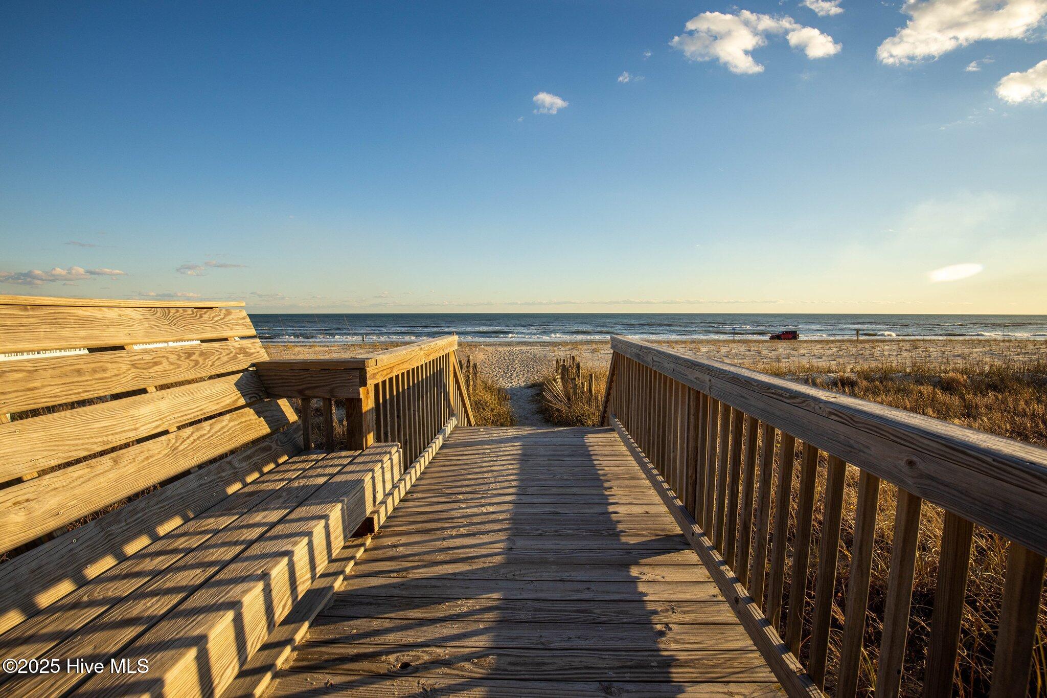 100540385 | Photo 82