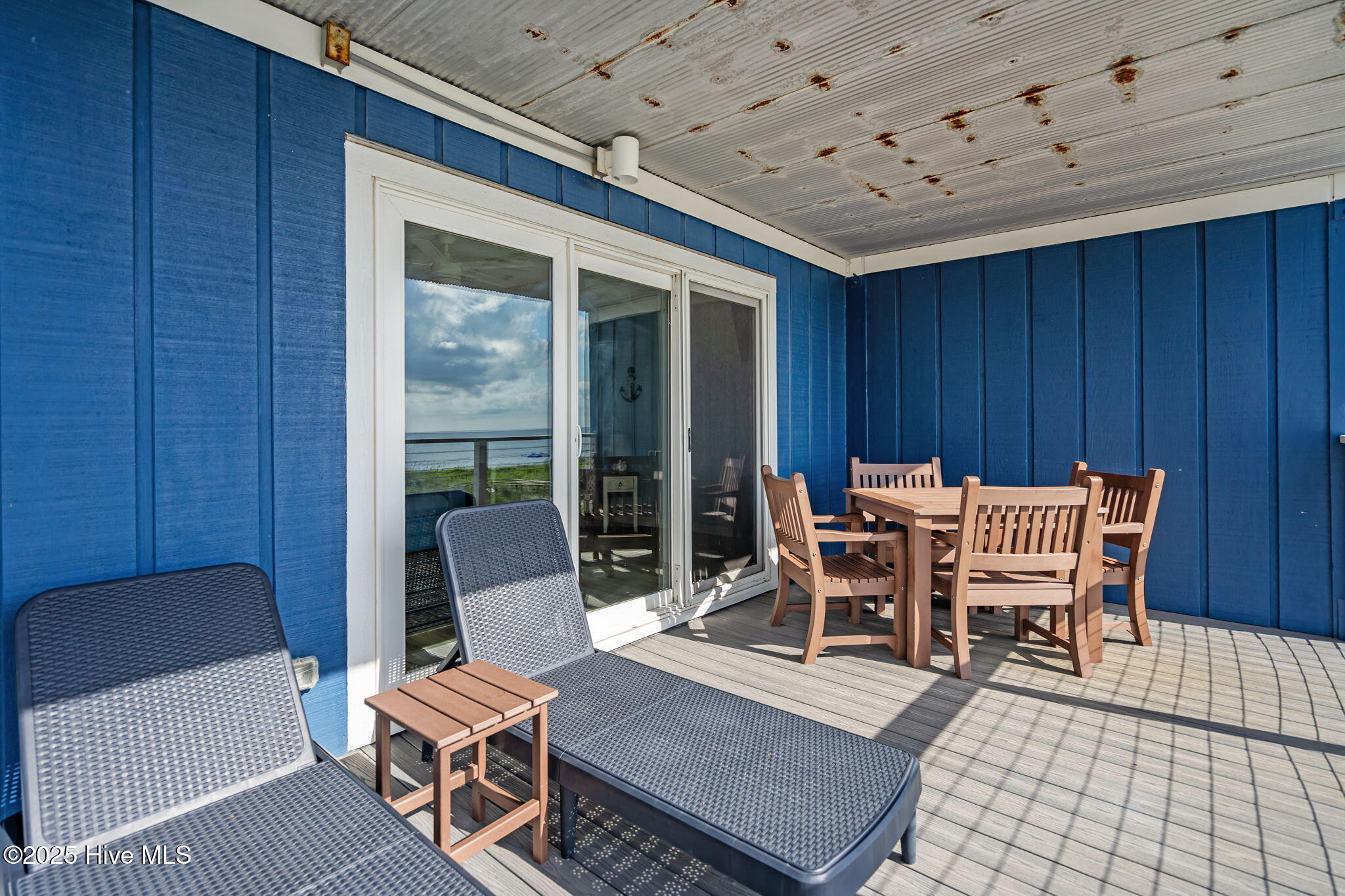 100528366 | Photo 12