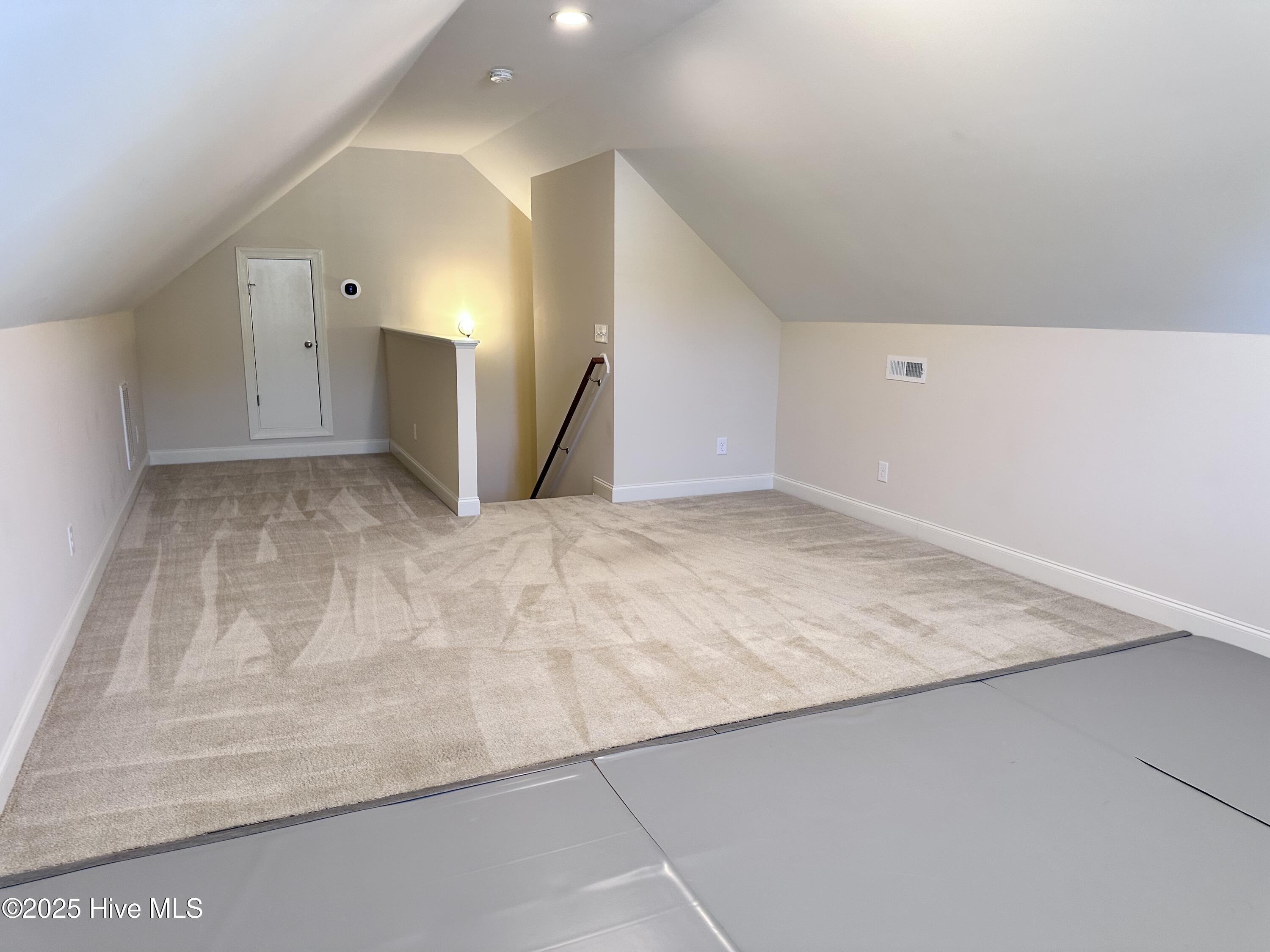 100545722 | Photo 26