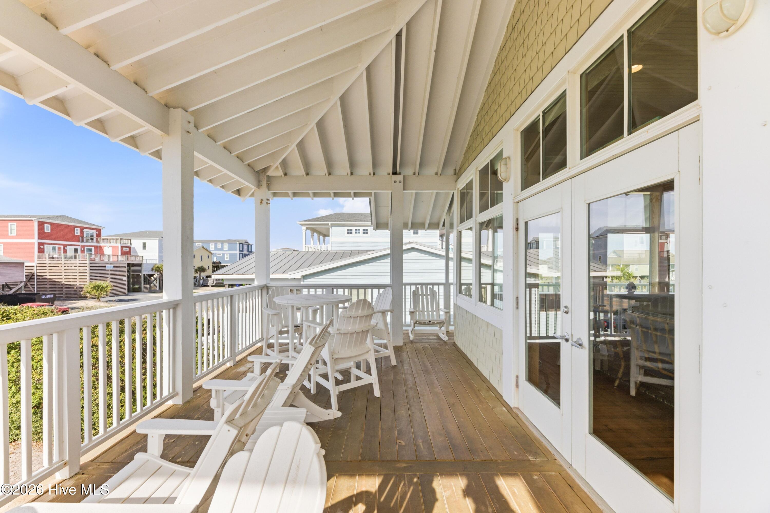 100530146 | Photo 77