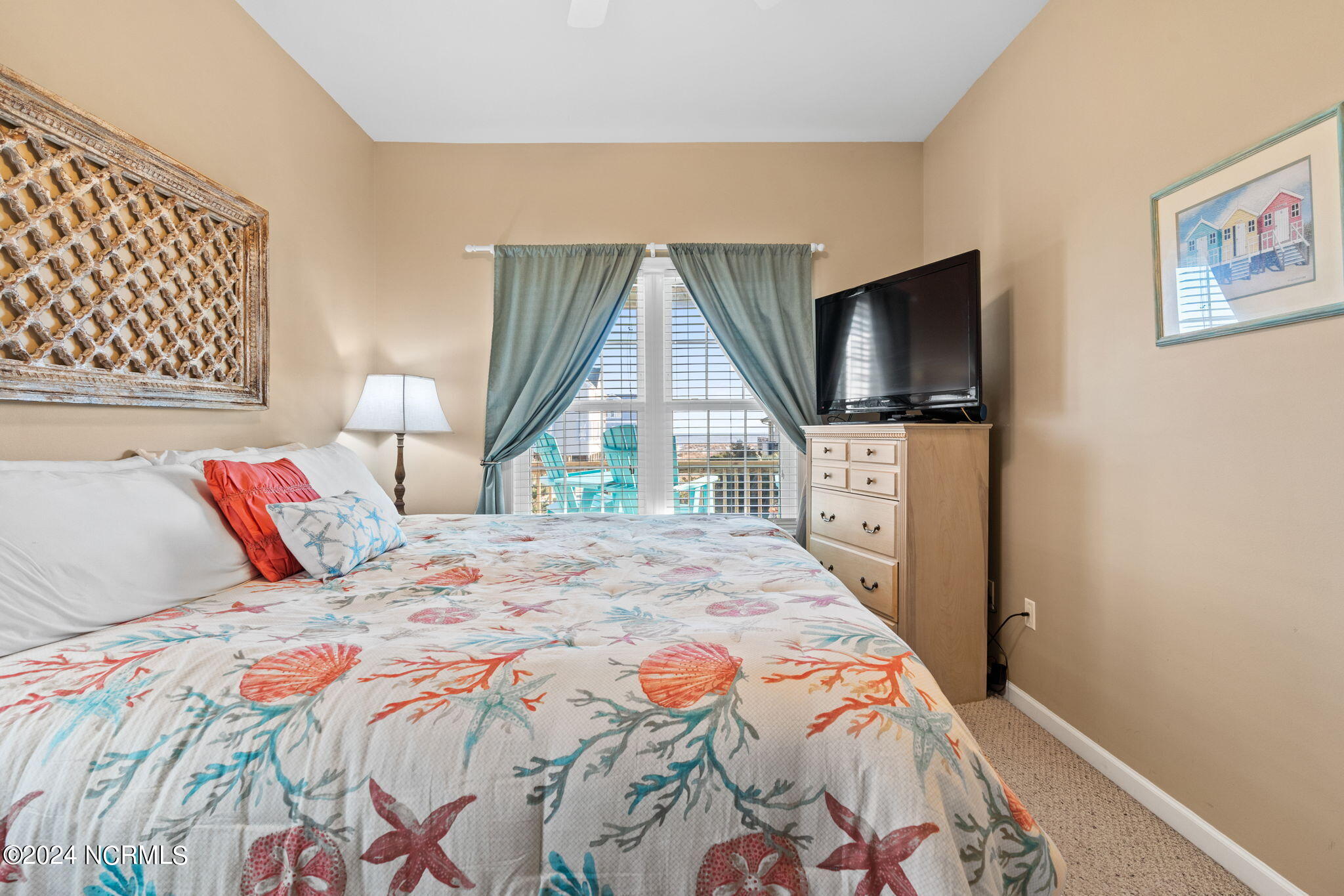 100566939 | Photo 19