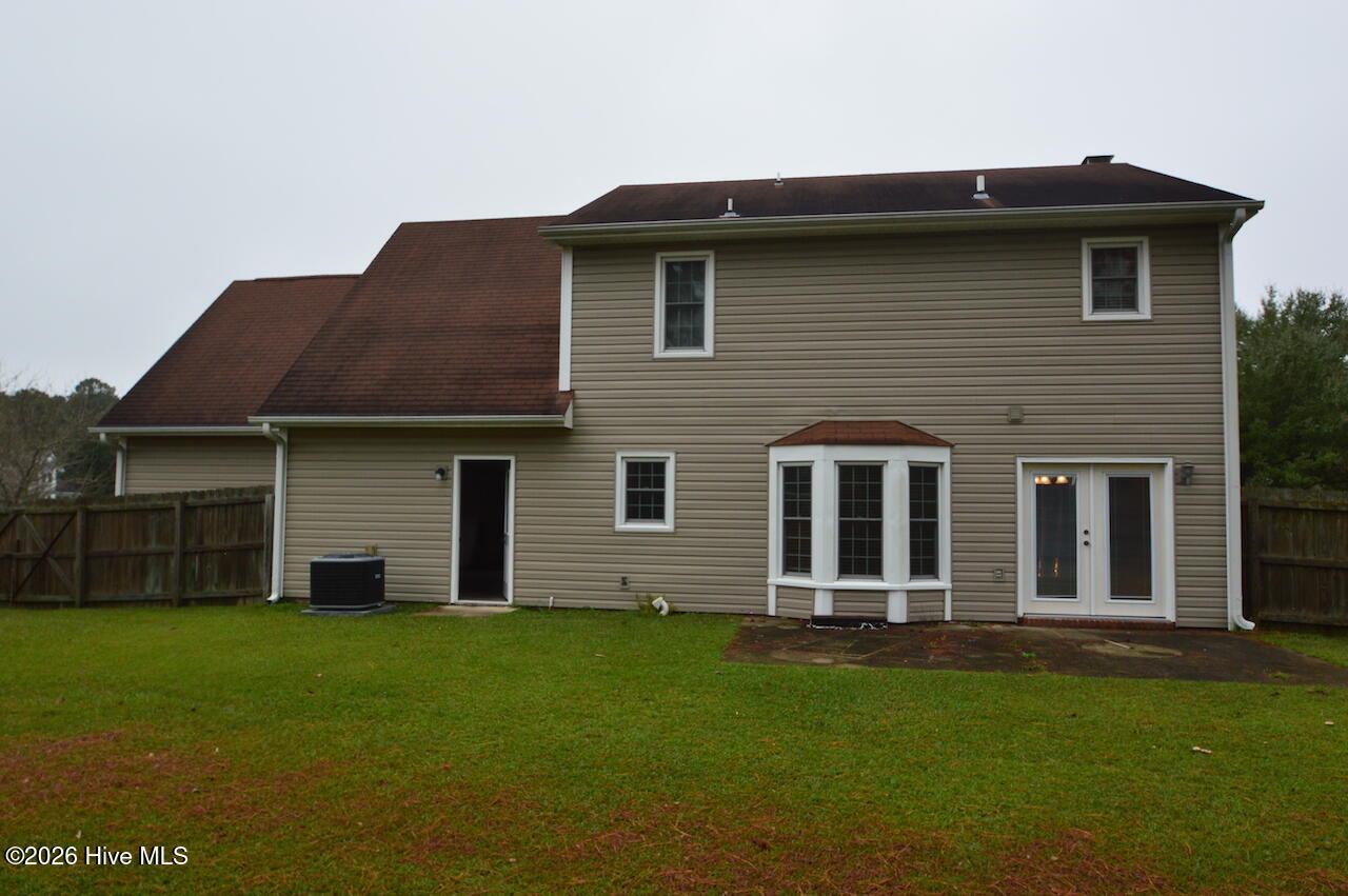 100562561 | Photo 15