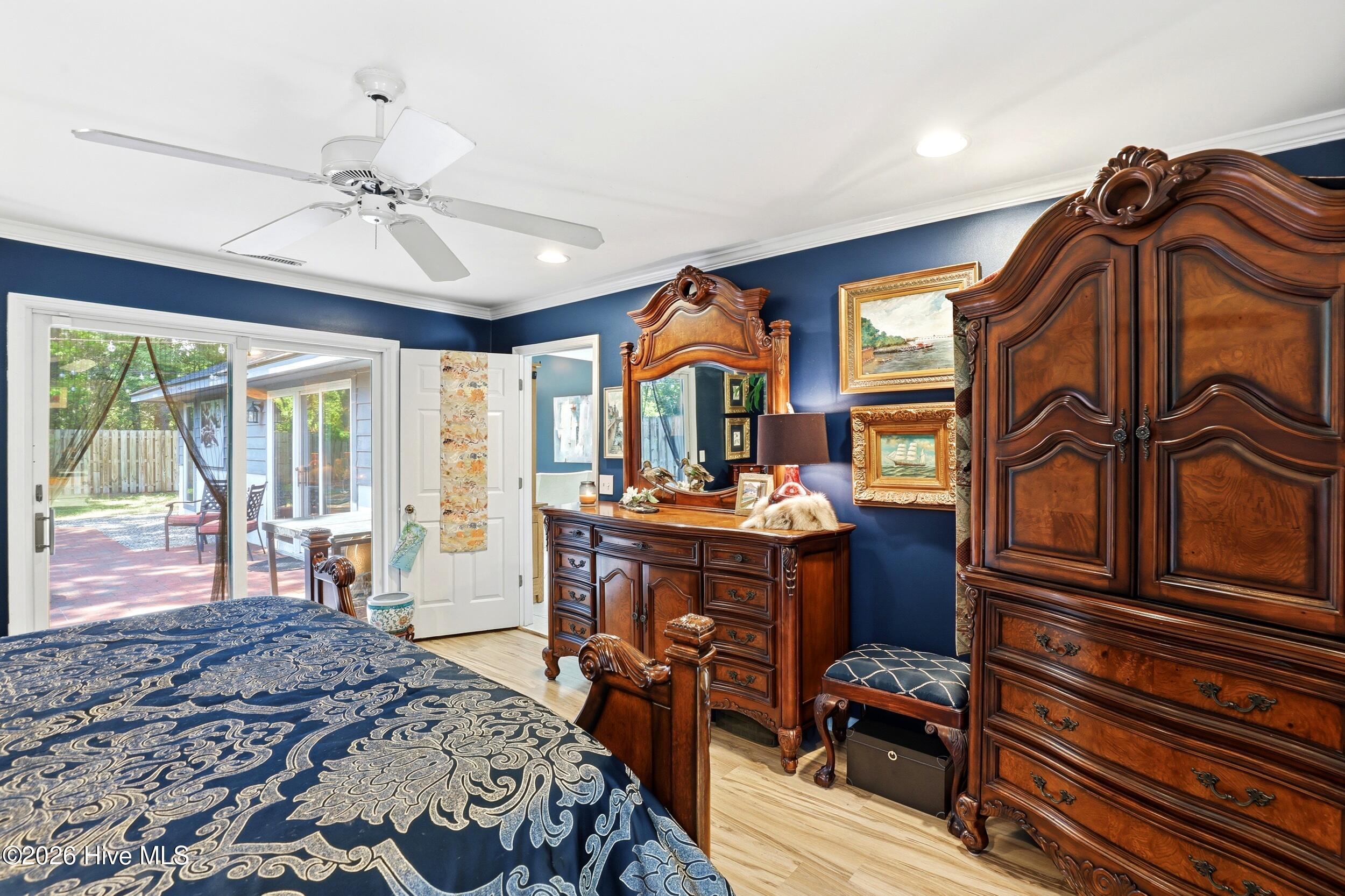 100569802 | Photo 22