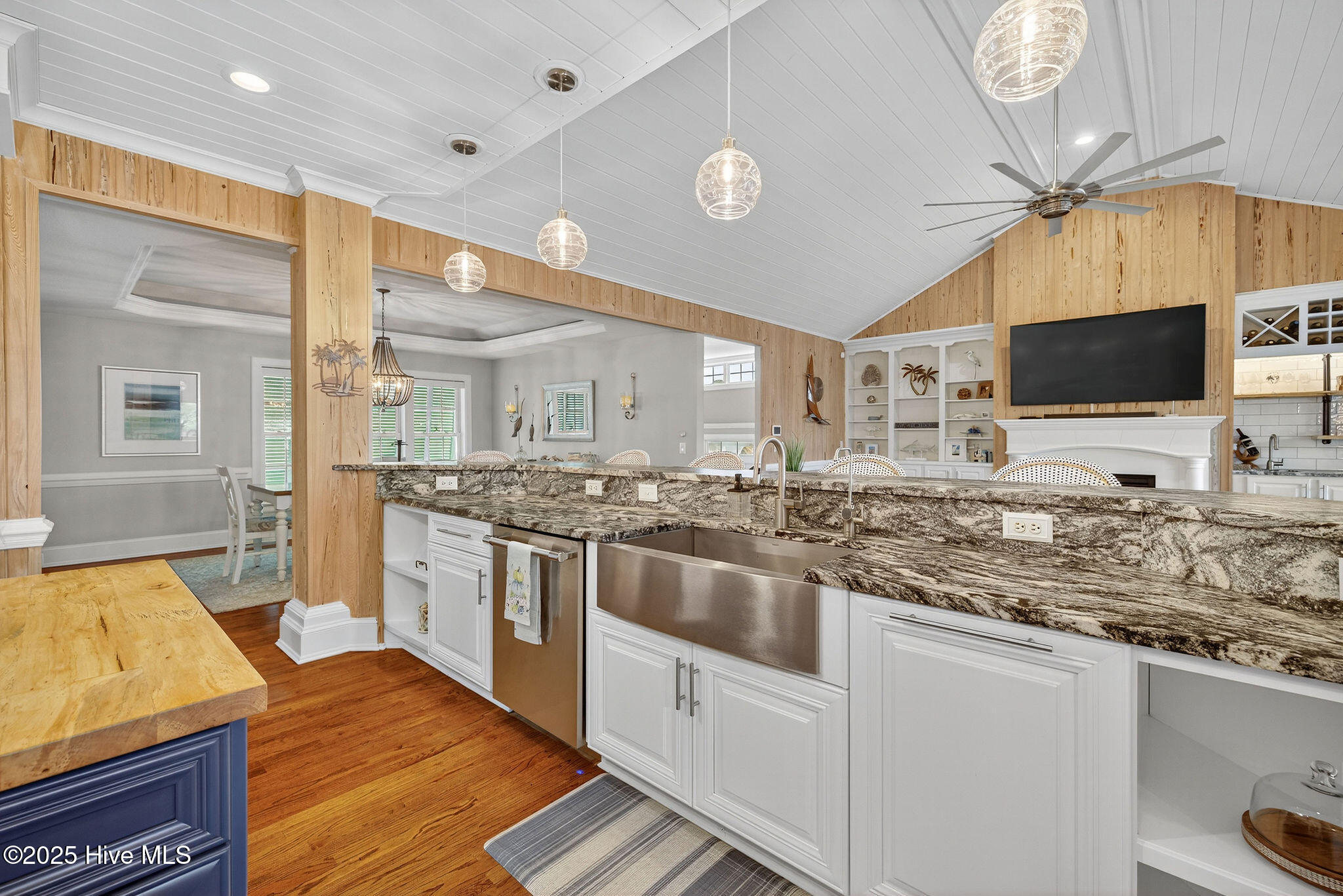 100537331 | Photo 18