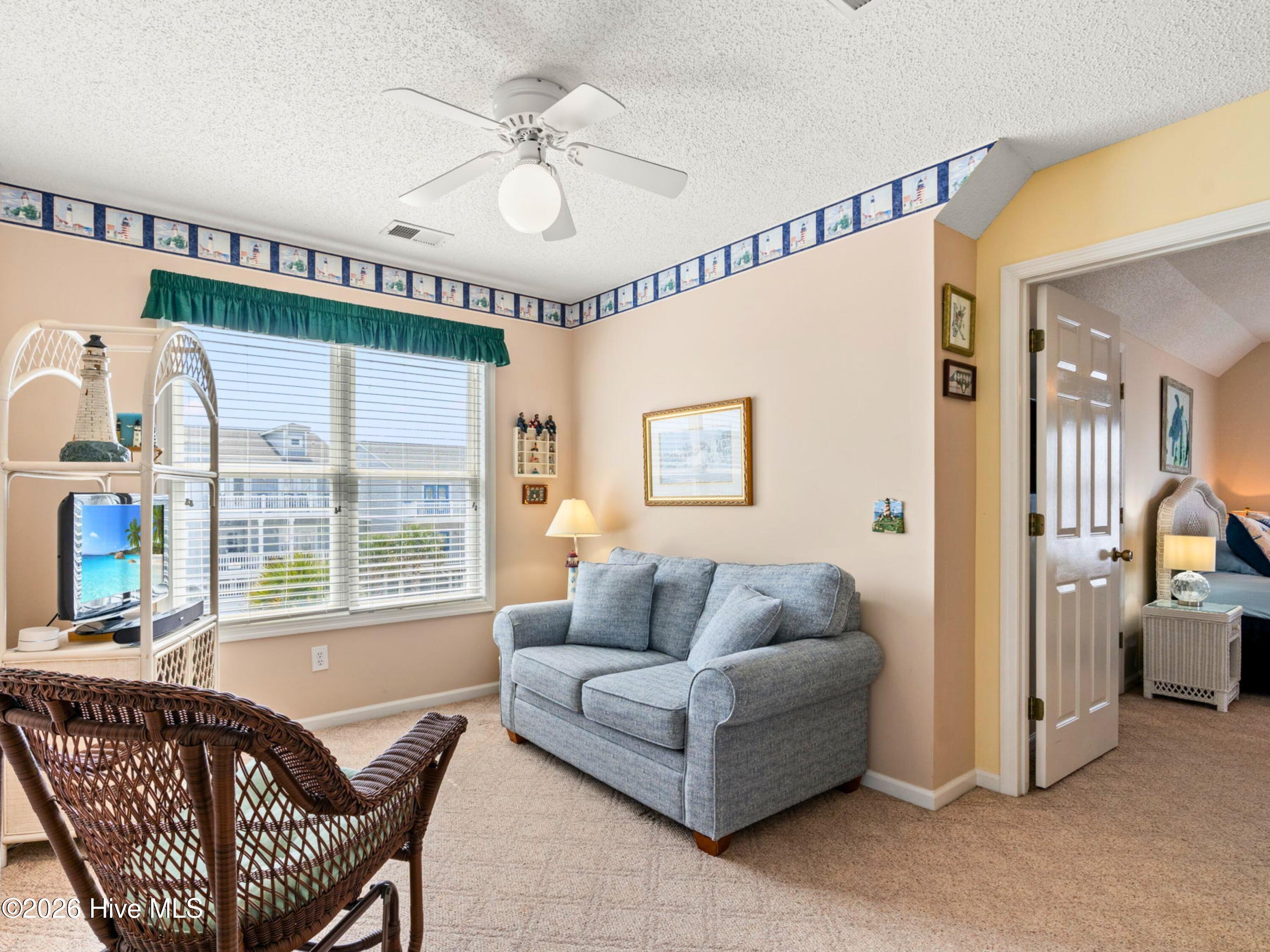 100564720 | Photo 17