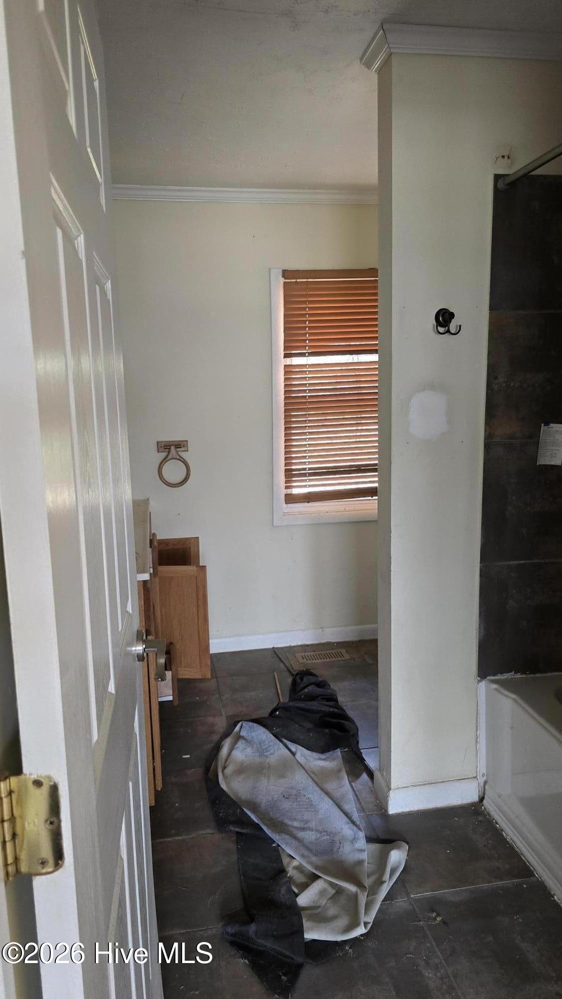 100561564 | Photo 13