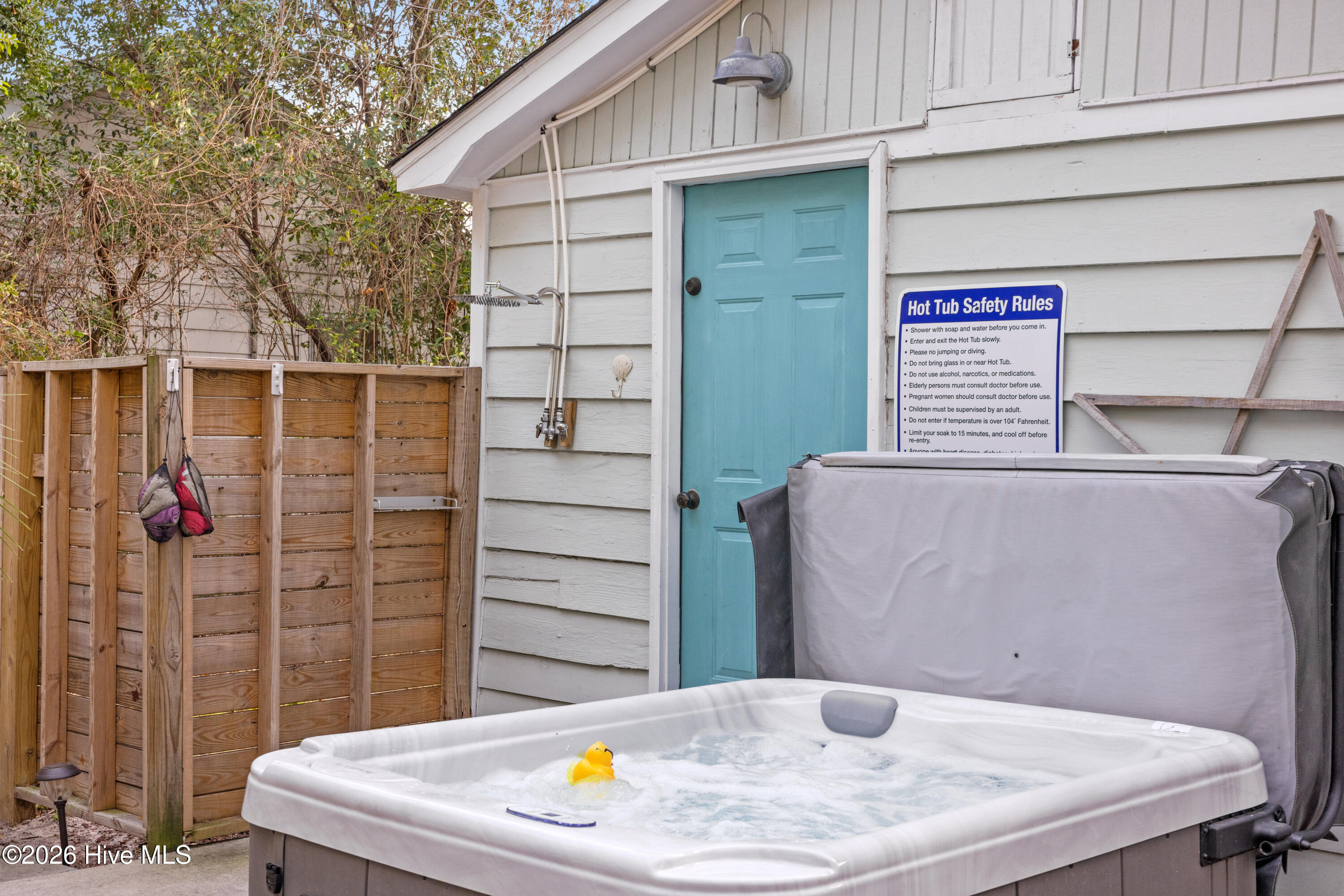 100561657 | Photo 23