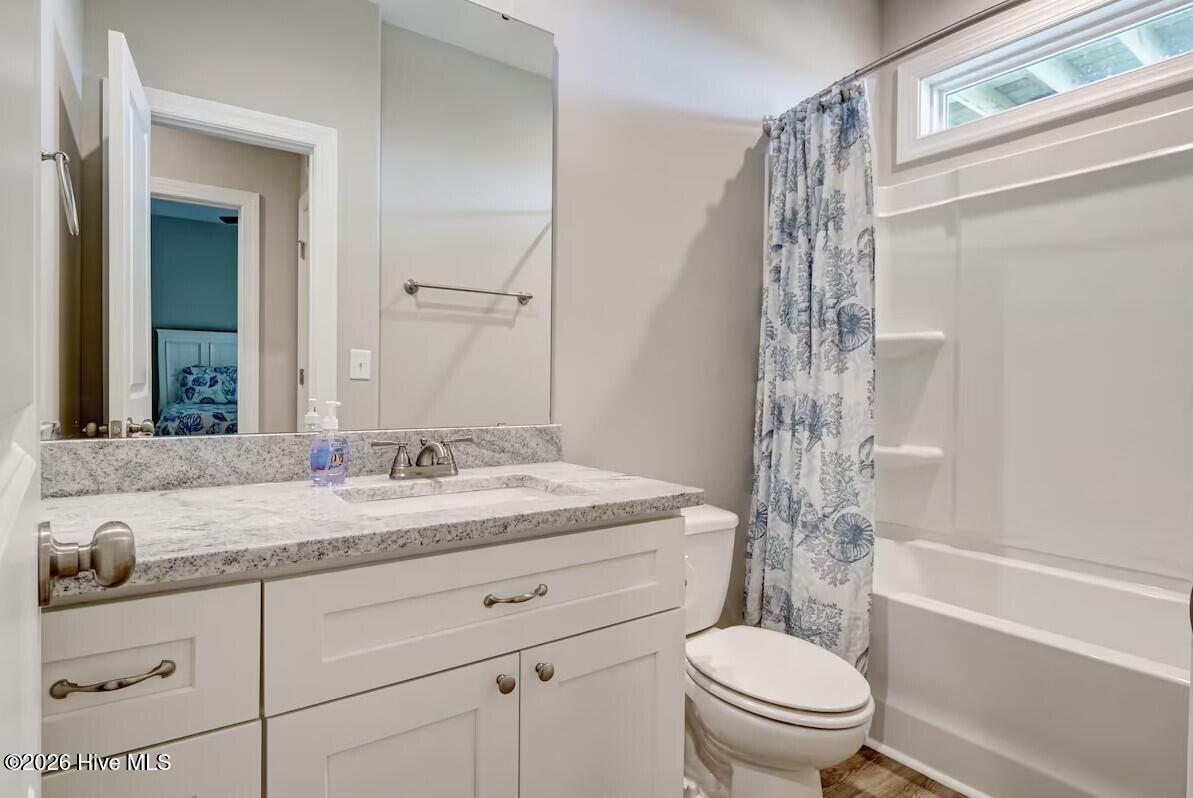 100564826 | Photo 20