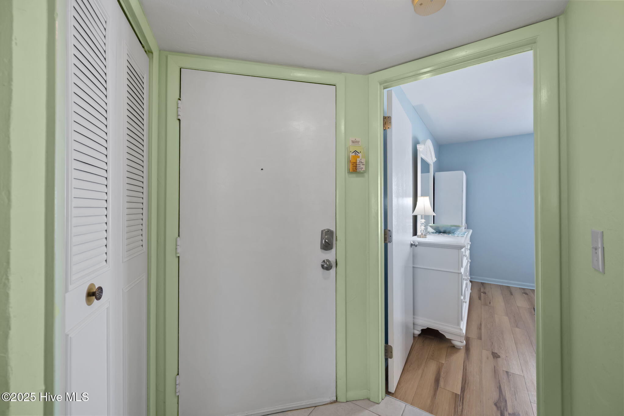 100543704 | Photo 24