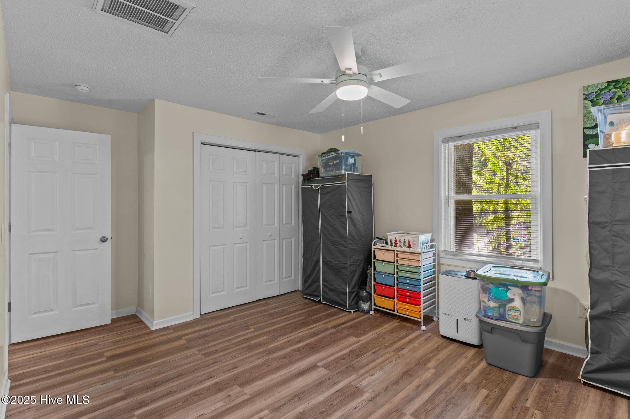 100530137 | Photo 21