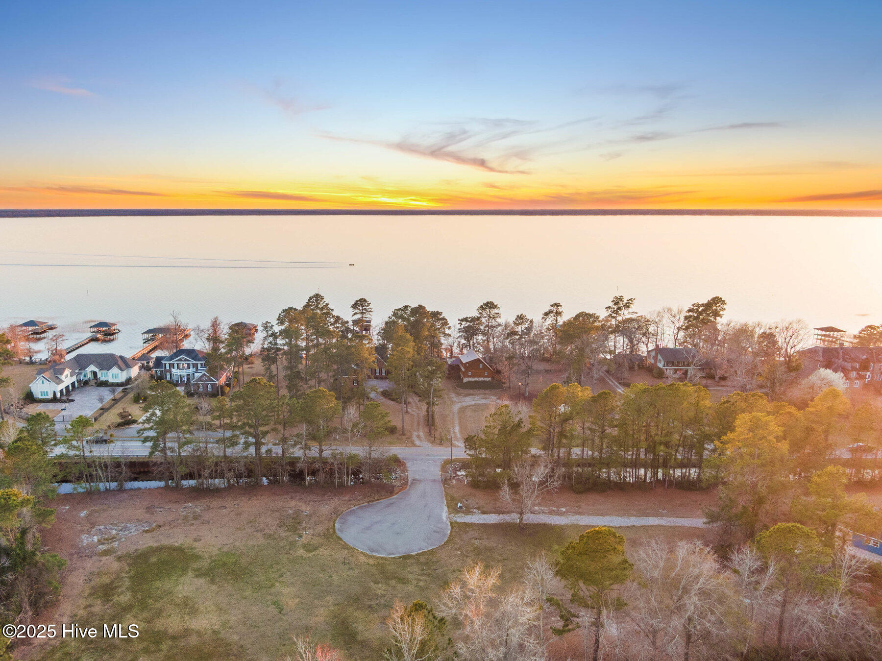 100494571 | Photo 11