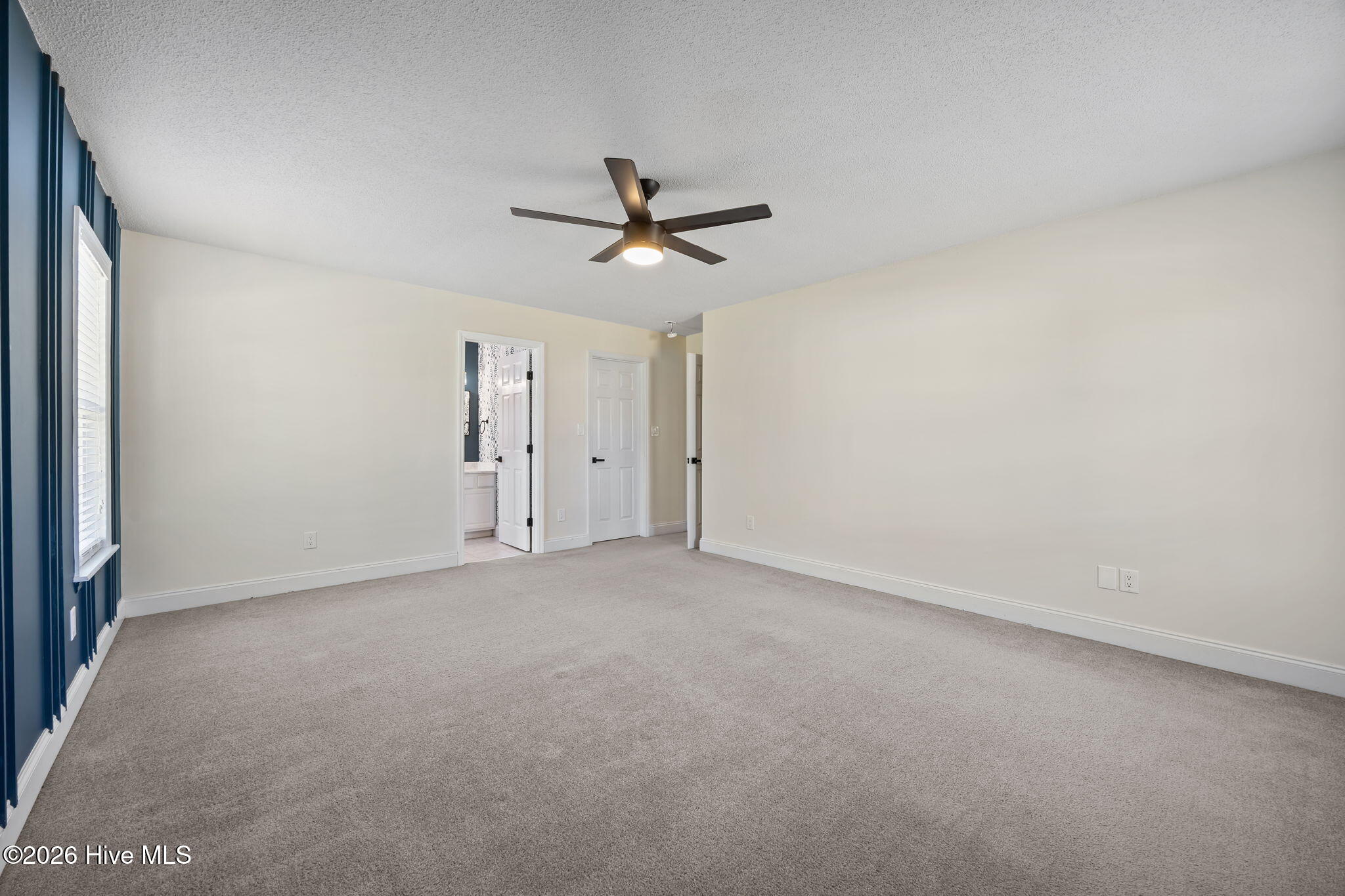 100561724 | Photo 37