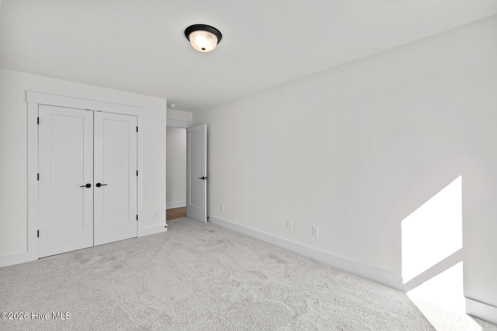 100567238 | Photo 29