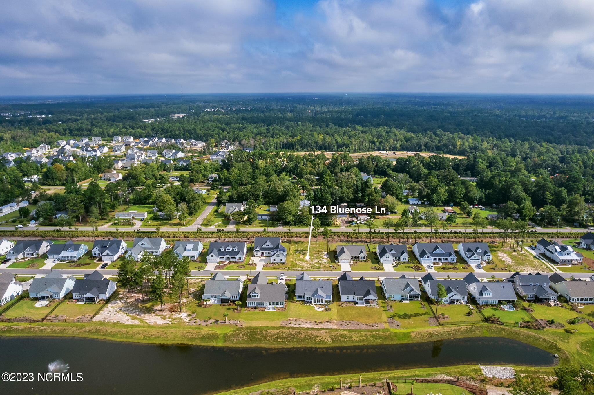 100568669 | Photo 23