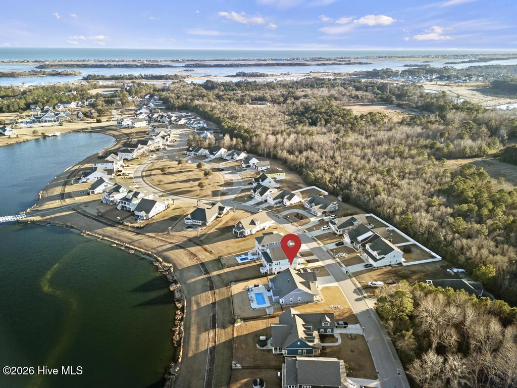 100569844 | Photo 83