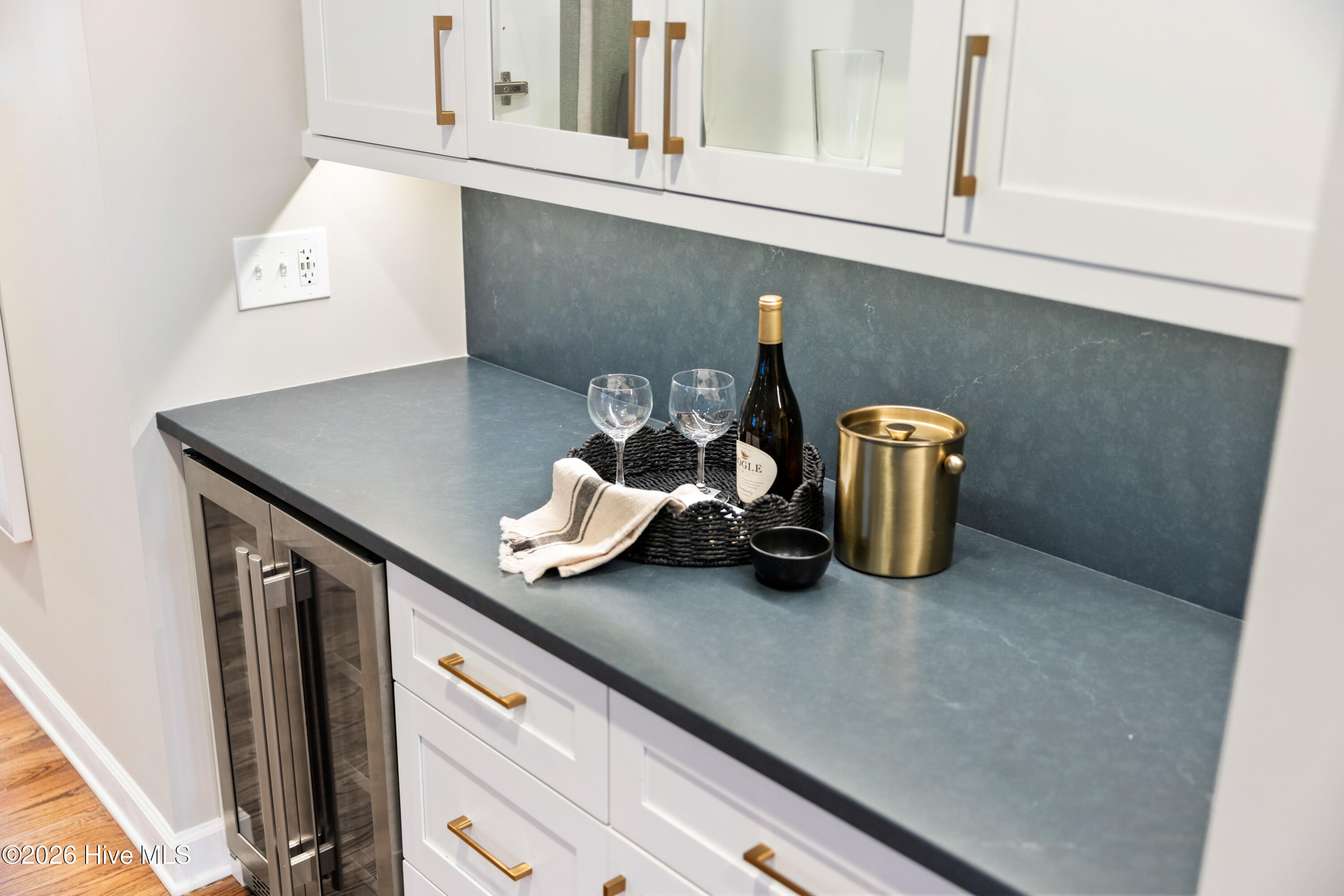 100560916 | Photo 28