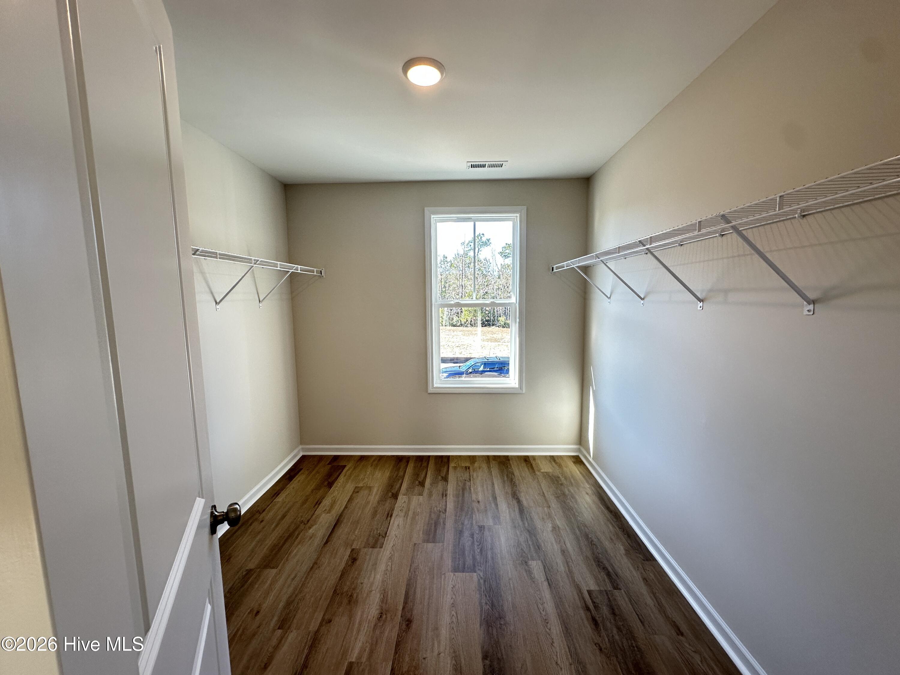 100544939 | Photo 10