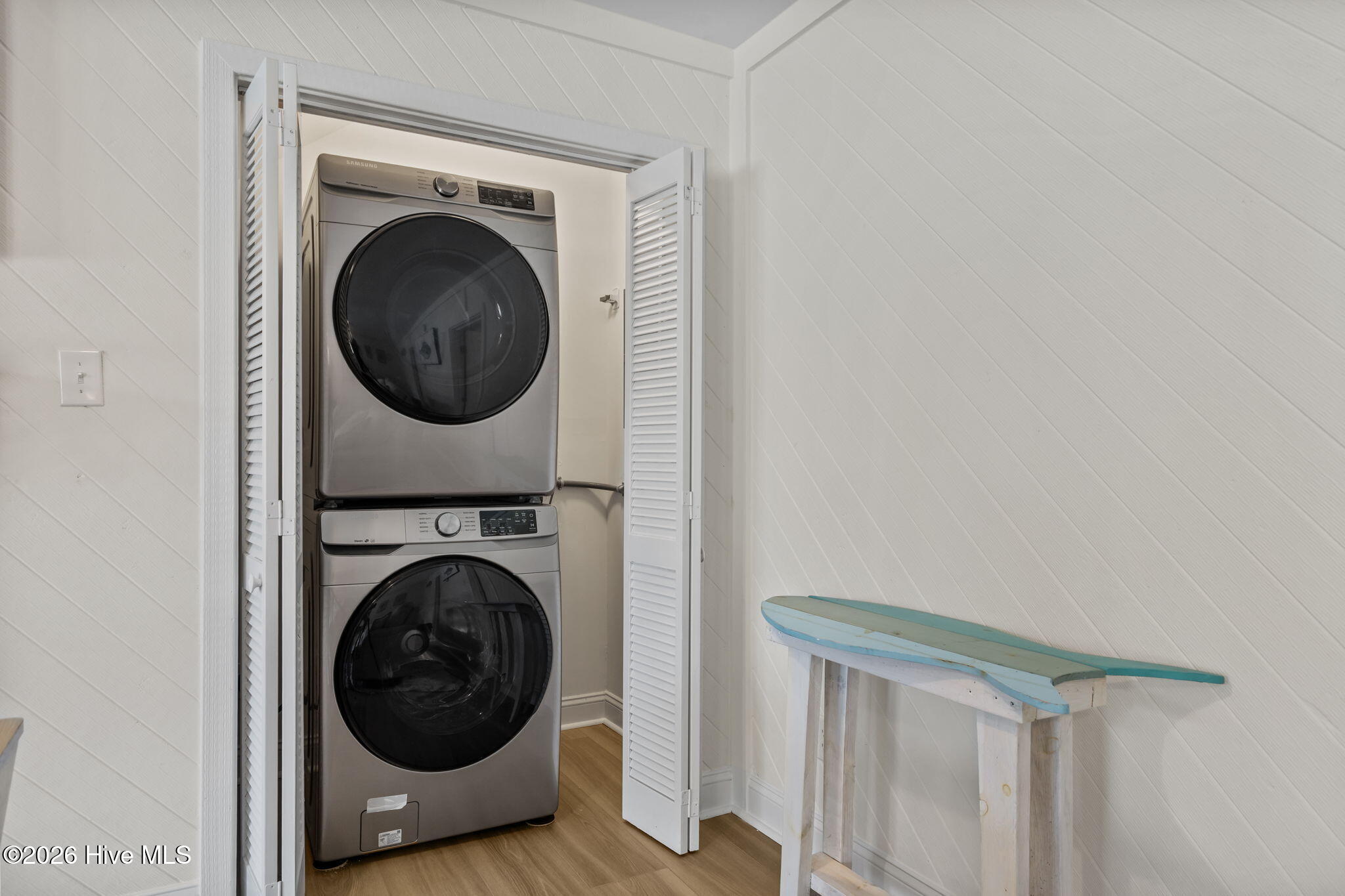 100557603 | Photo 35