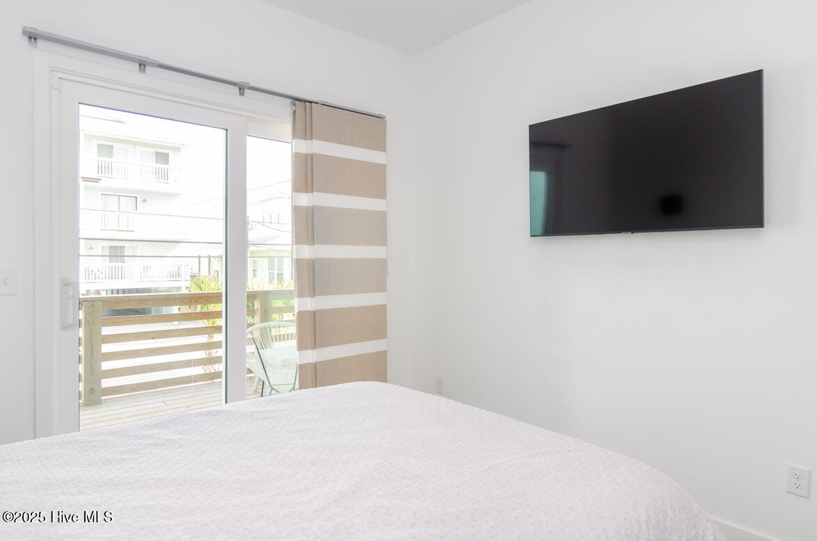 100549304 | Photo 30