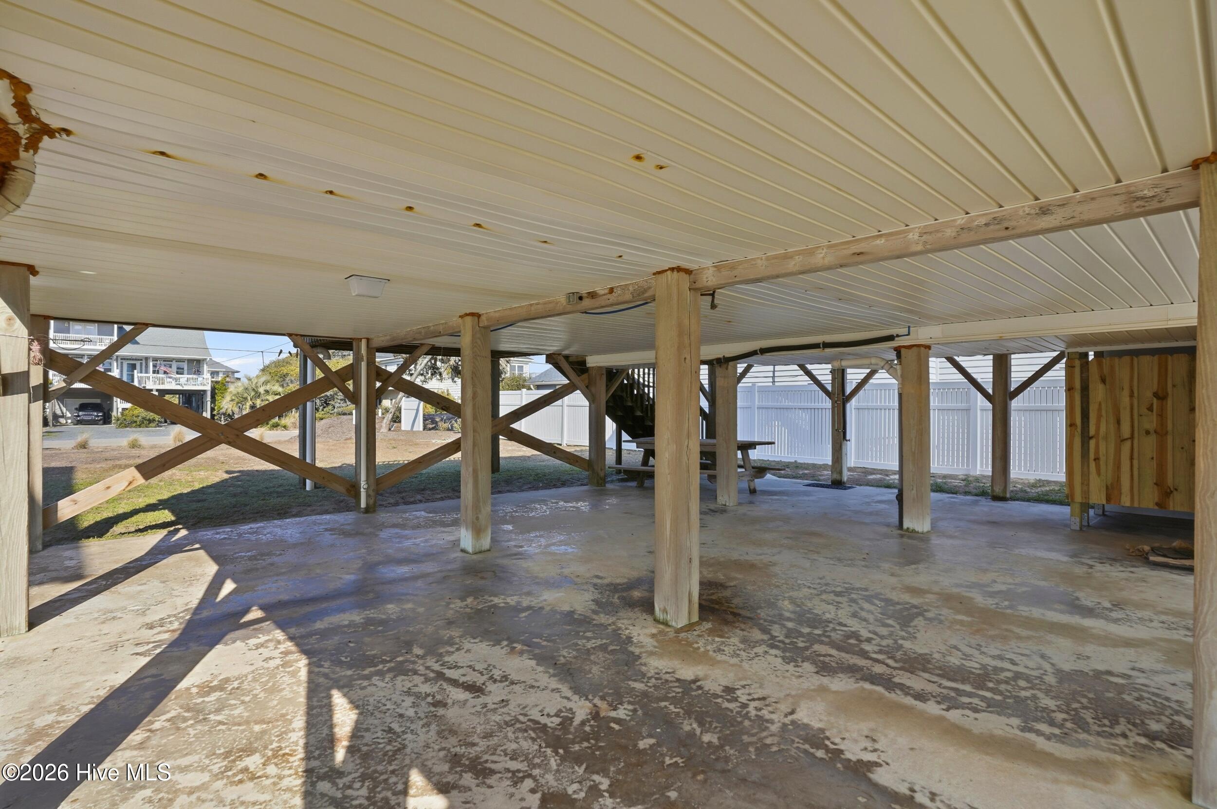 100554580 | Photo 41