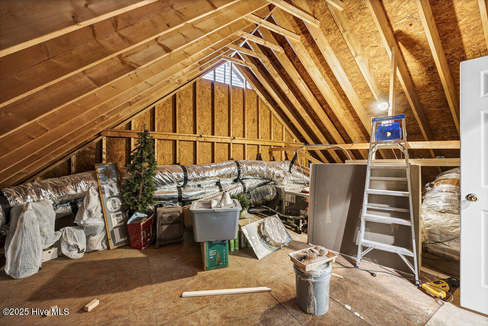 100544972 | Photo 23