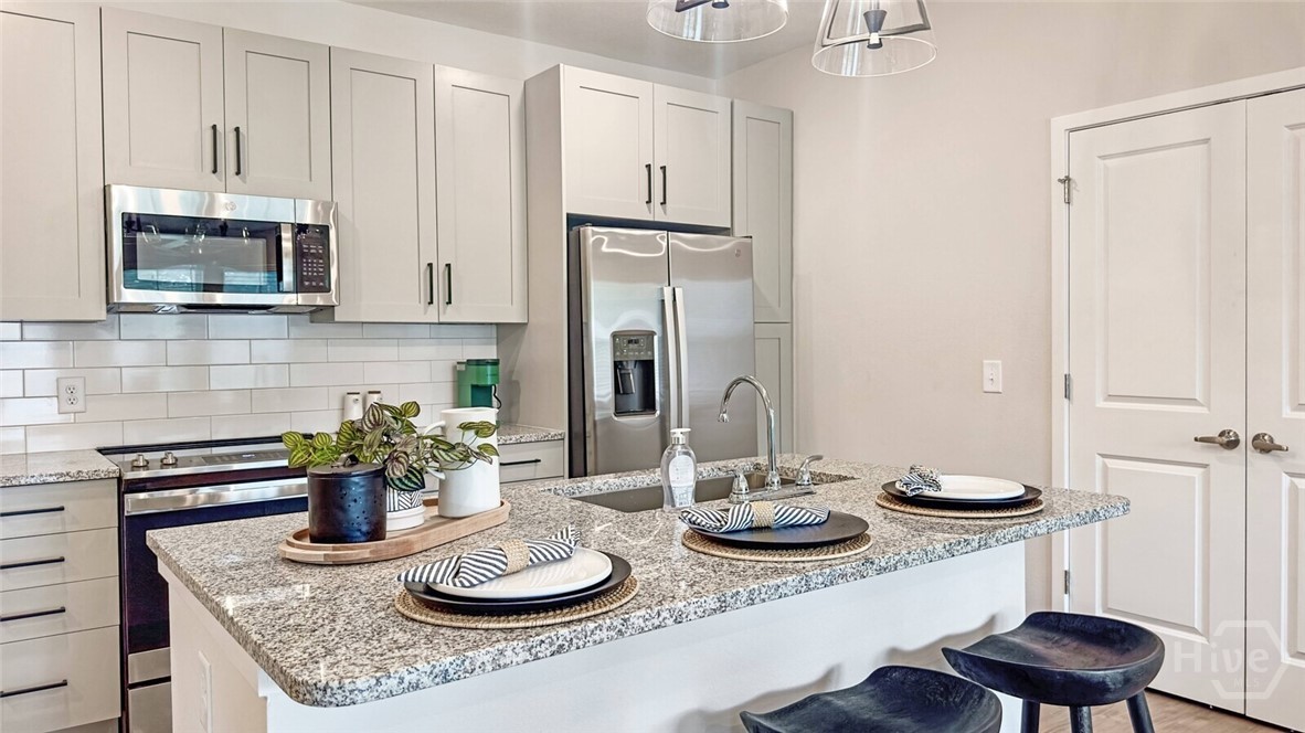 5670 Ogeechee Road UNIT Oak, Savannah, GA, 31405