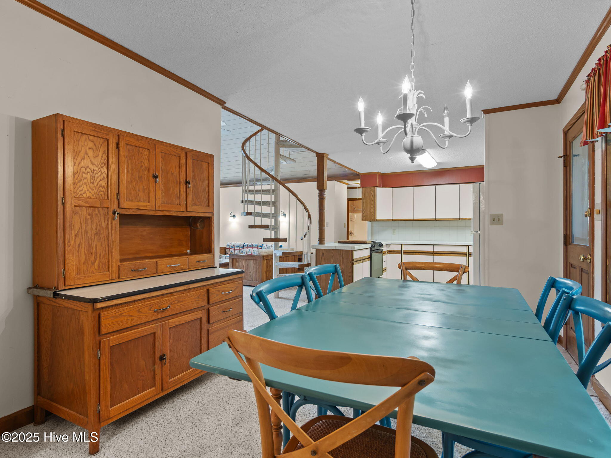 100533073 | Photo 20