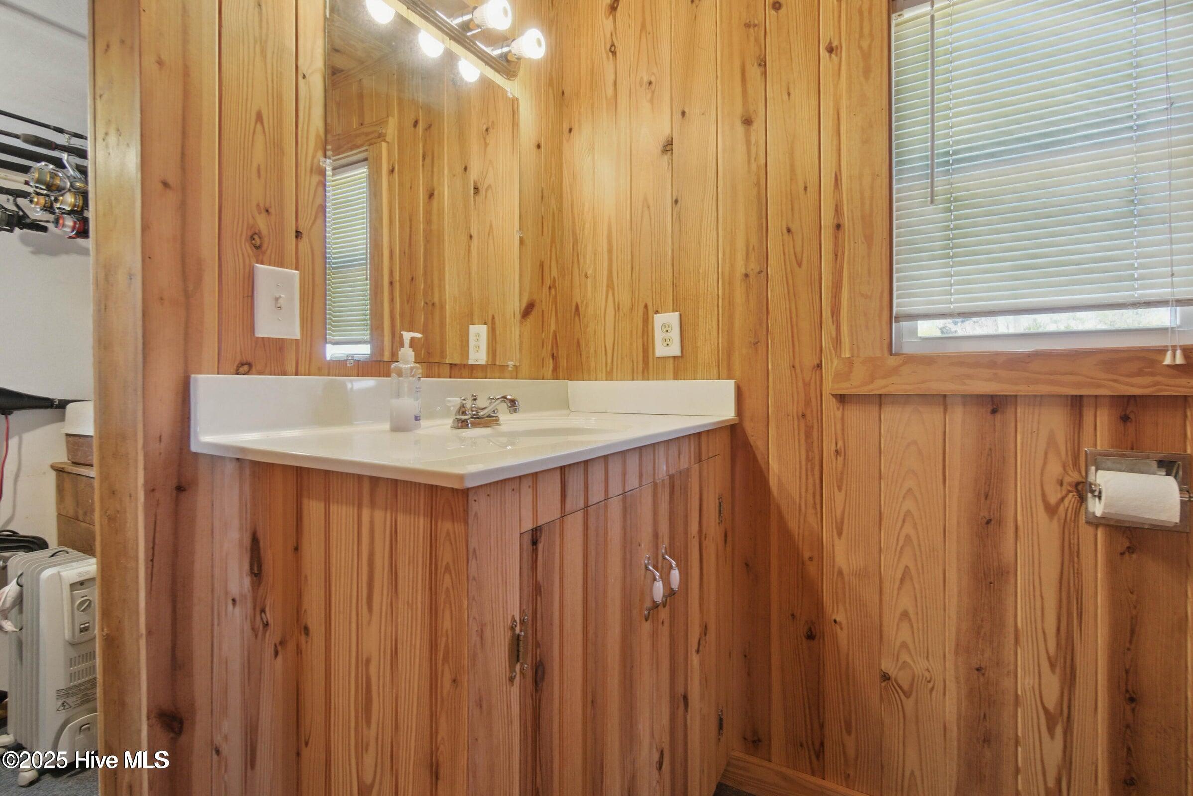 100516545 | Photo 20