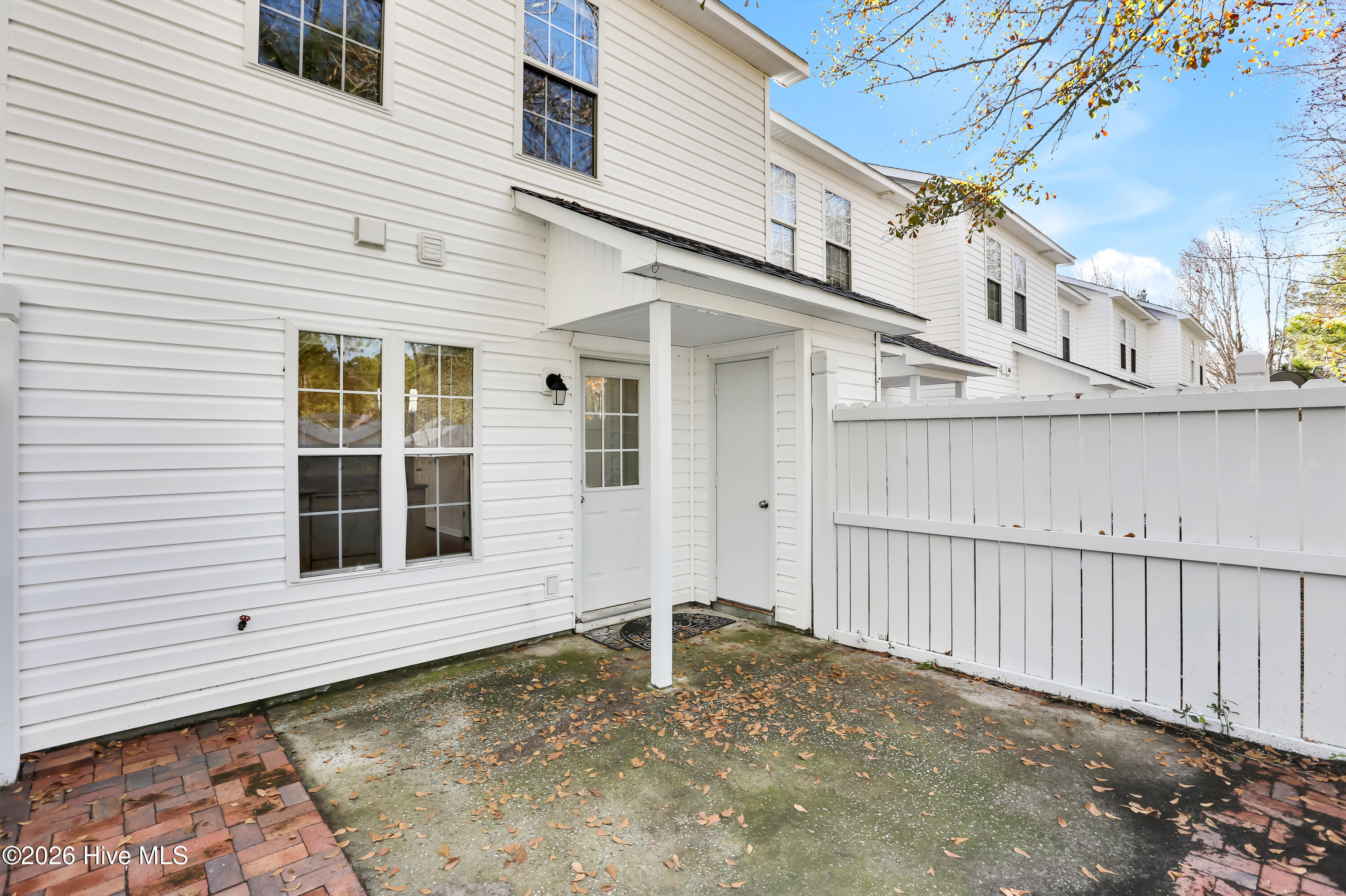 100551471 | Photo 27