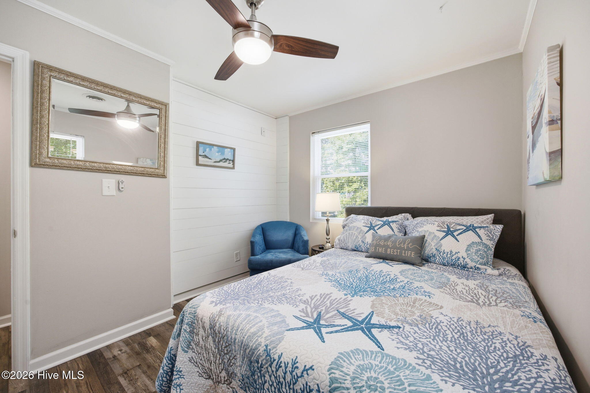 100569426 | Photo 46