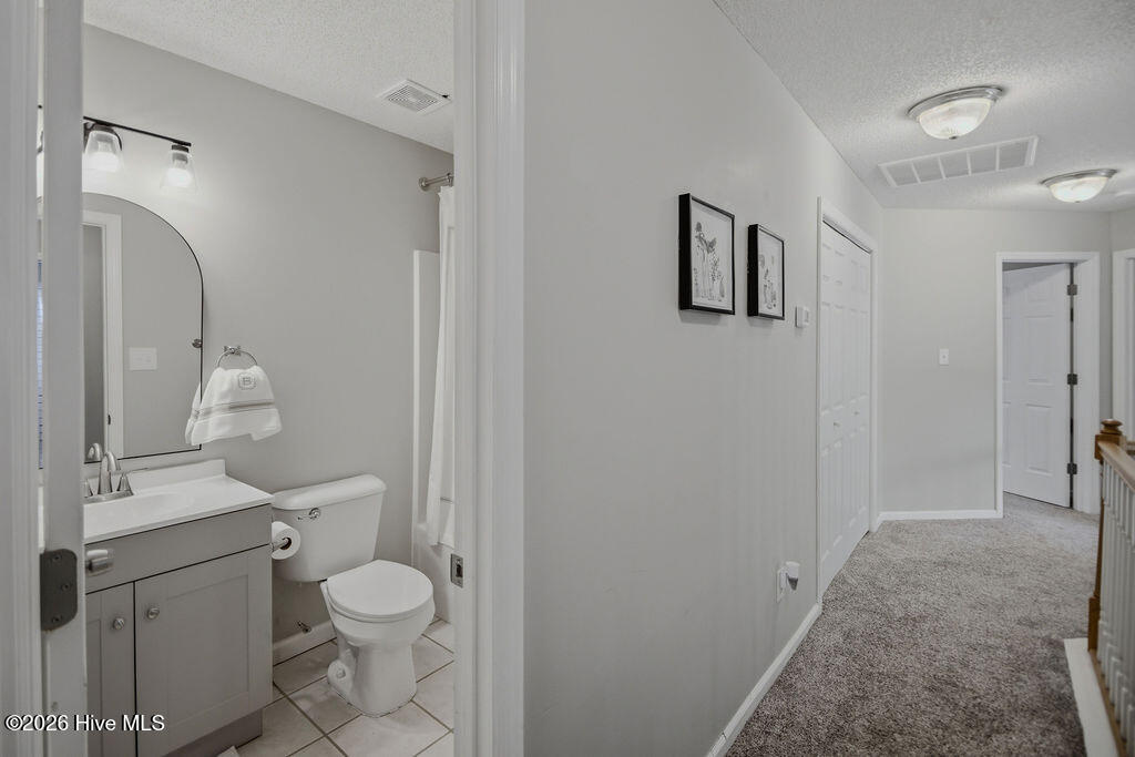 100565606 | Photo 38