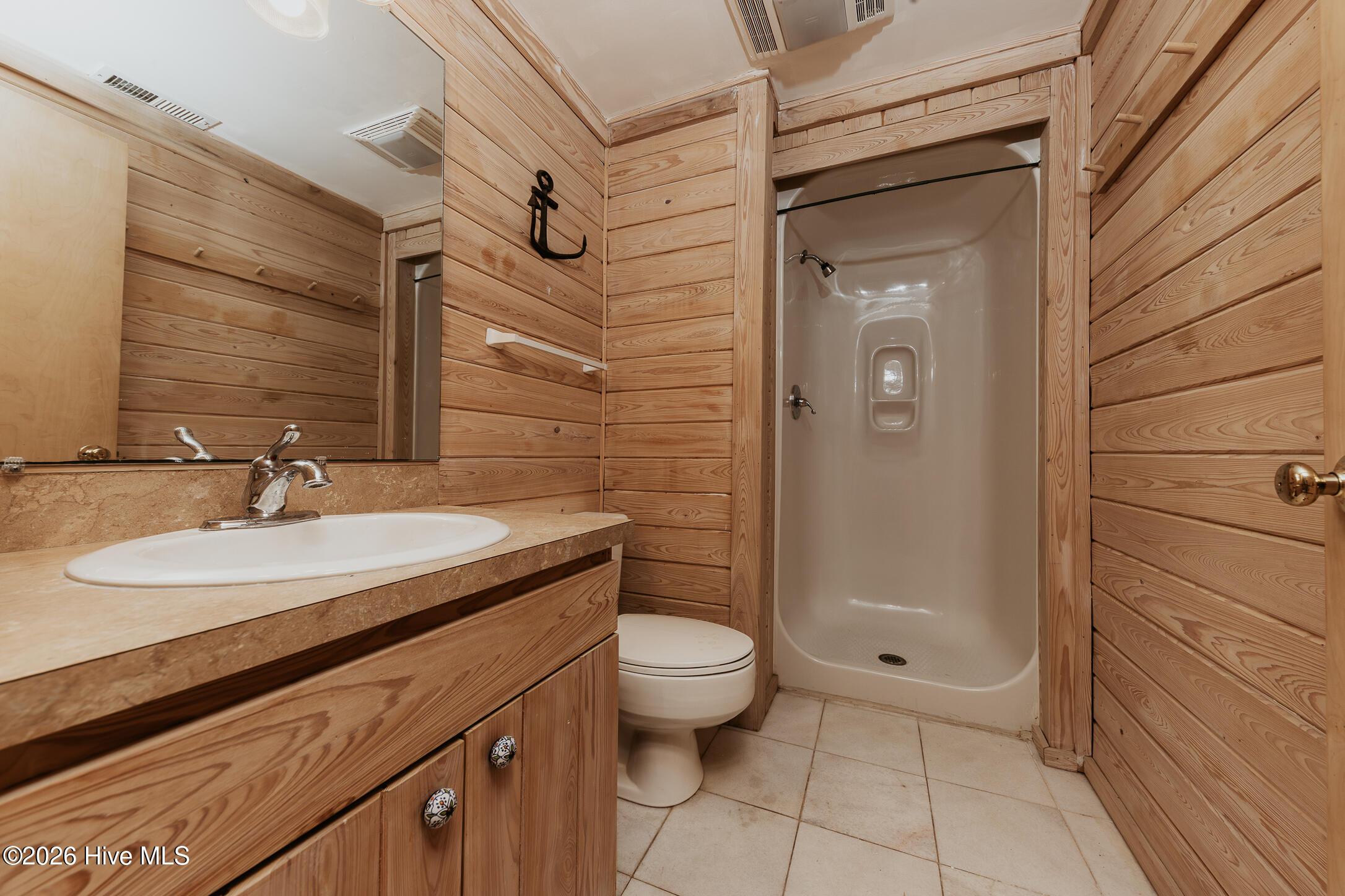 100560422 | Photo 39