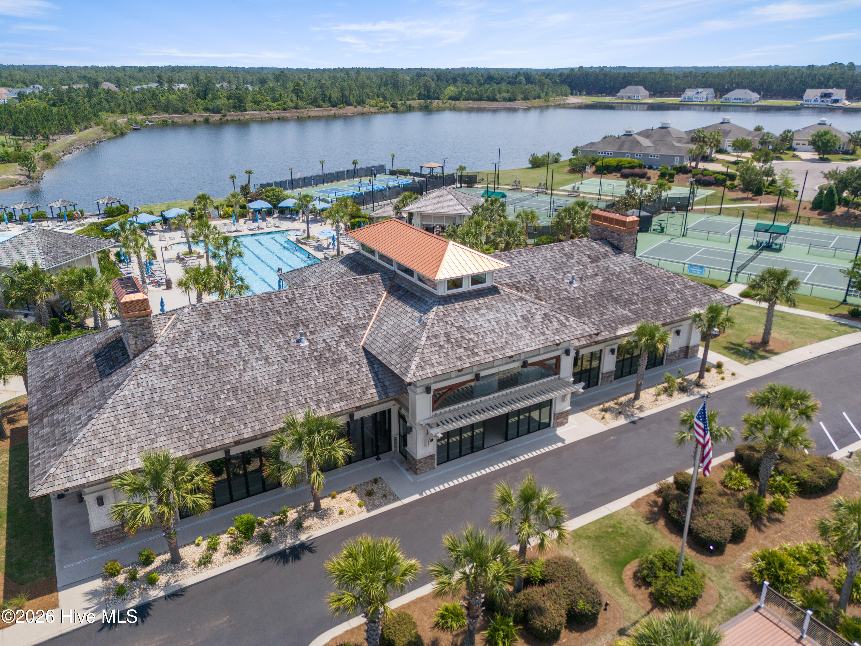 100565162 | Photo 84