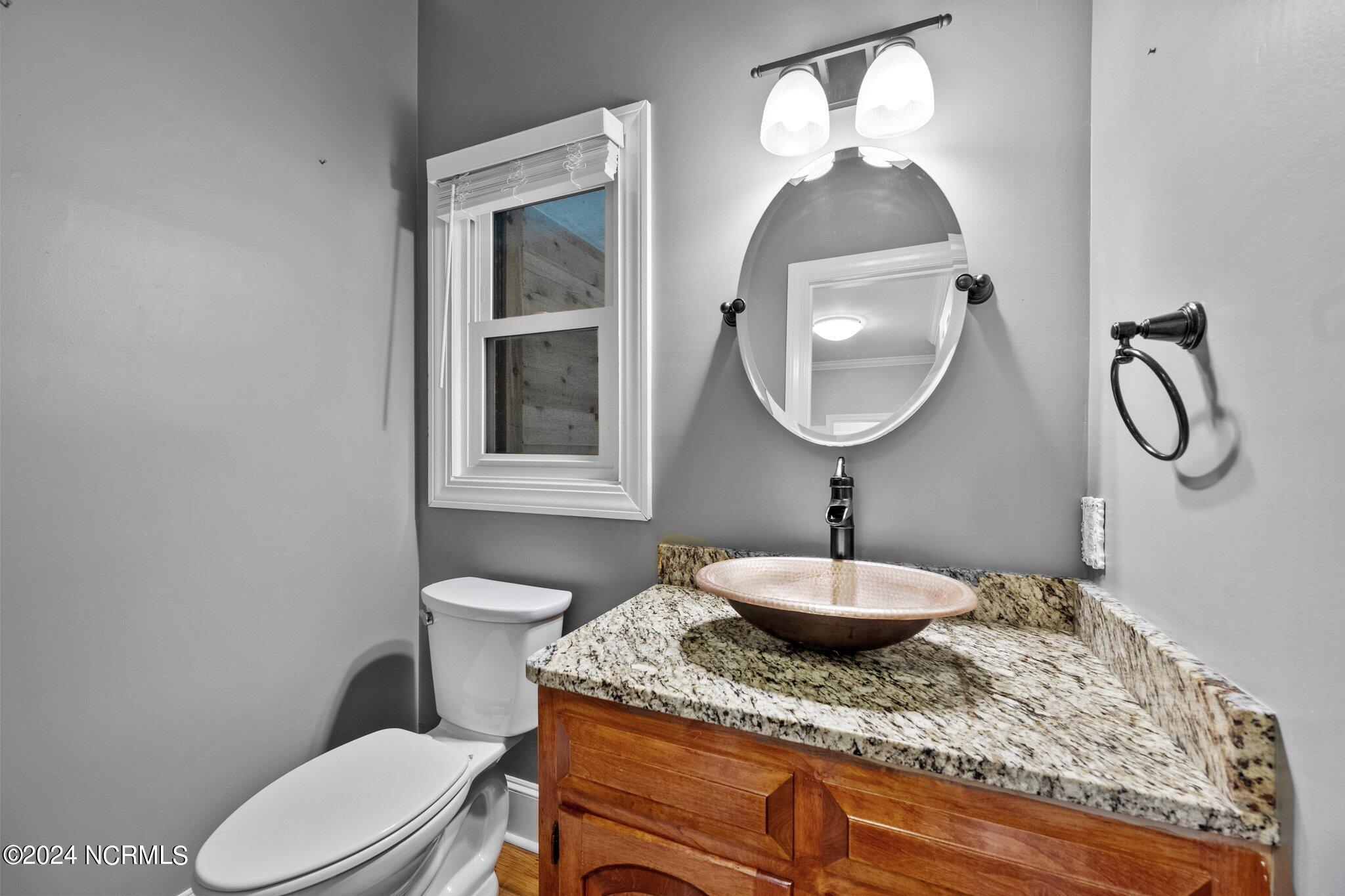 100528351 | Photo 12