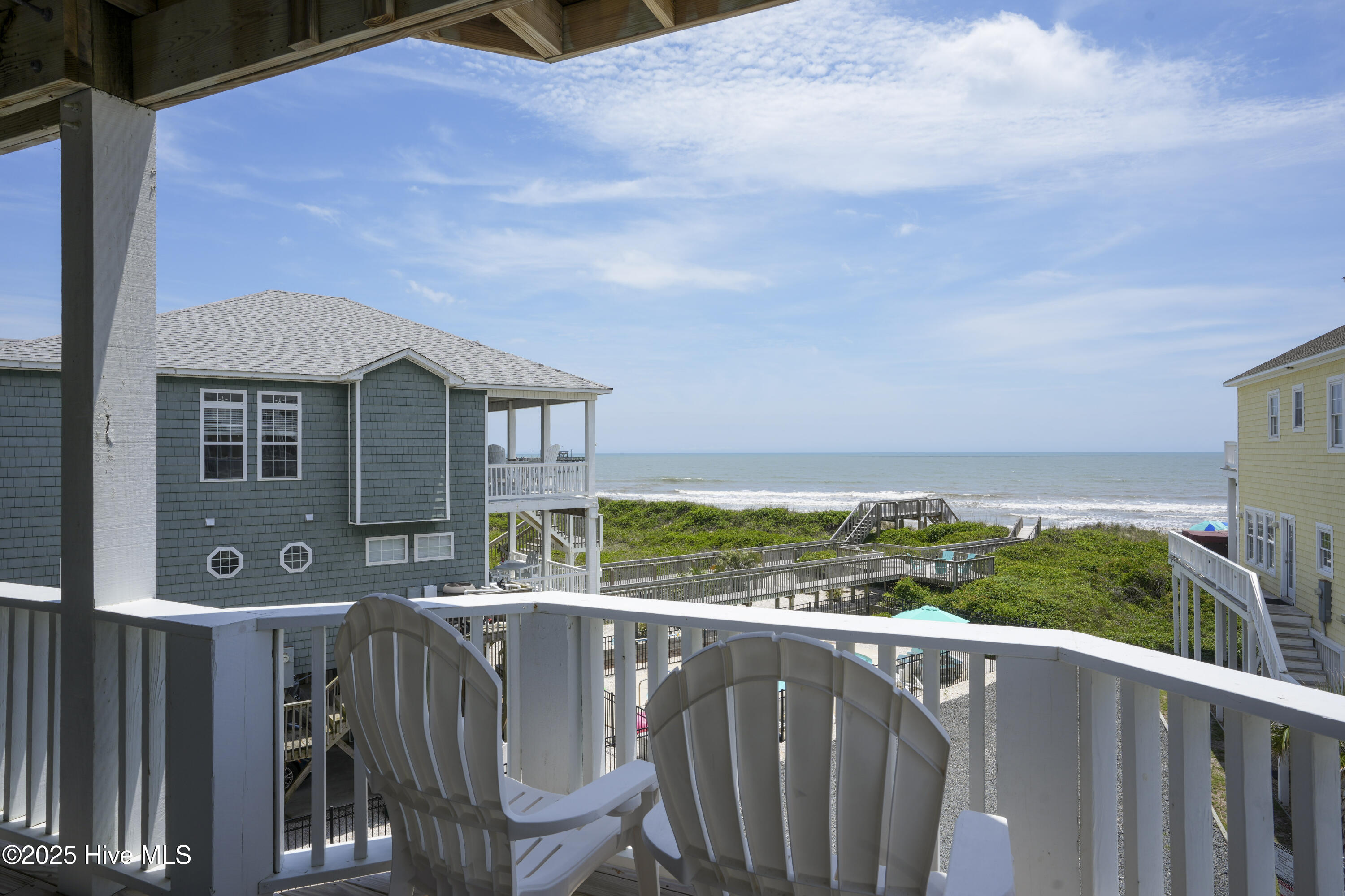 100511163 | Photo 23