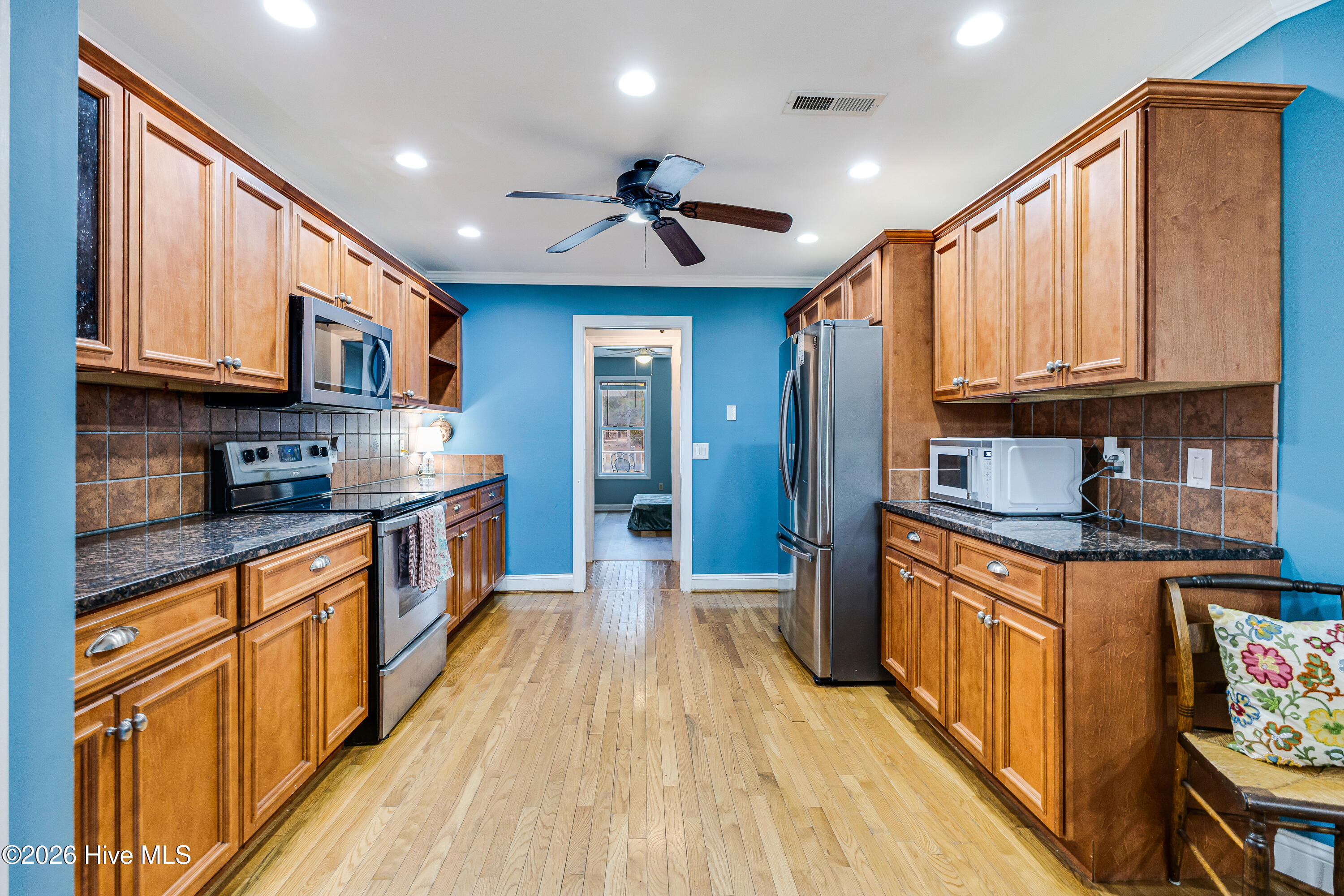 100551120 | Photo 10