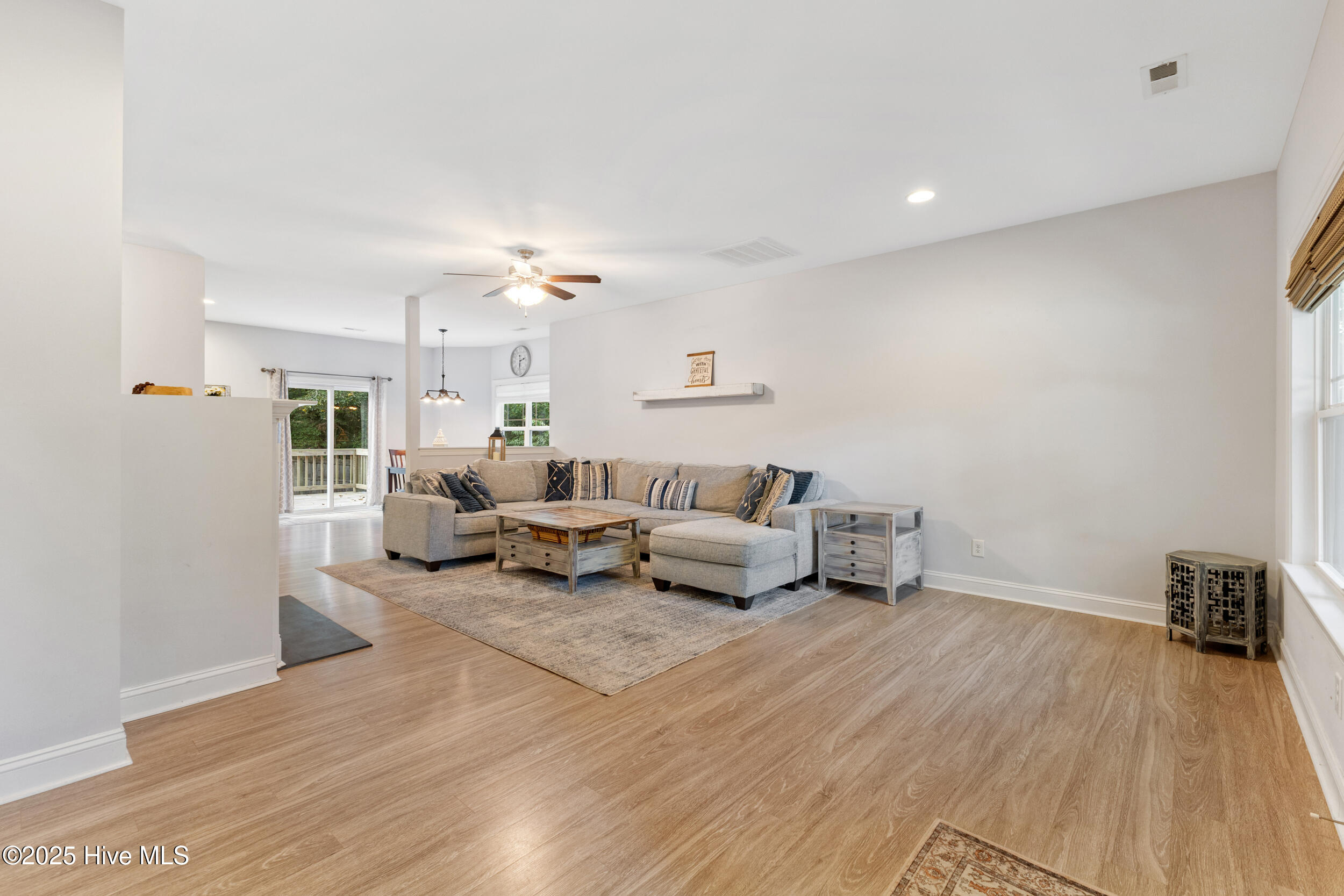 100533307 | Photo 10